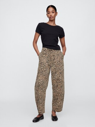 Mid Rise Soft Pull-On Barrel Jeans | Gap Factory