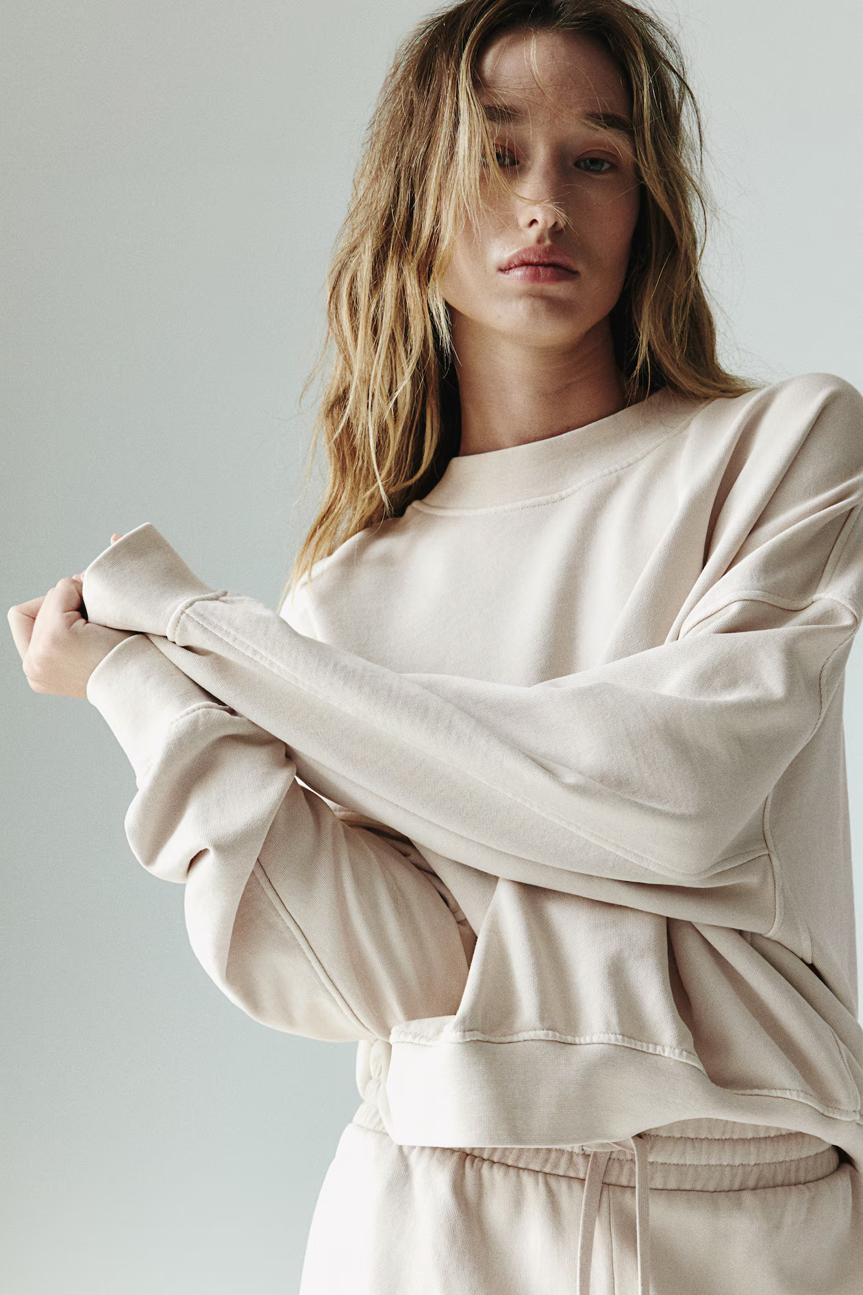 Washed-look sweatshirt | H&M (UK, MY, IN, SG, PH, TW, HK)