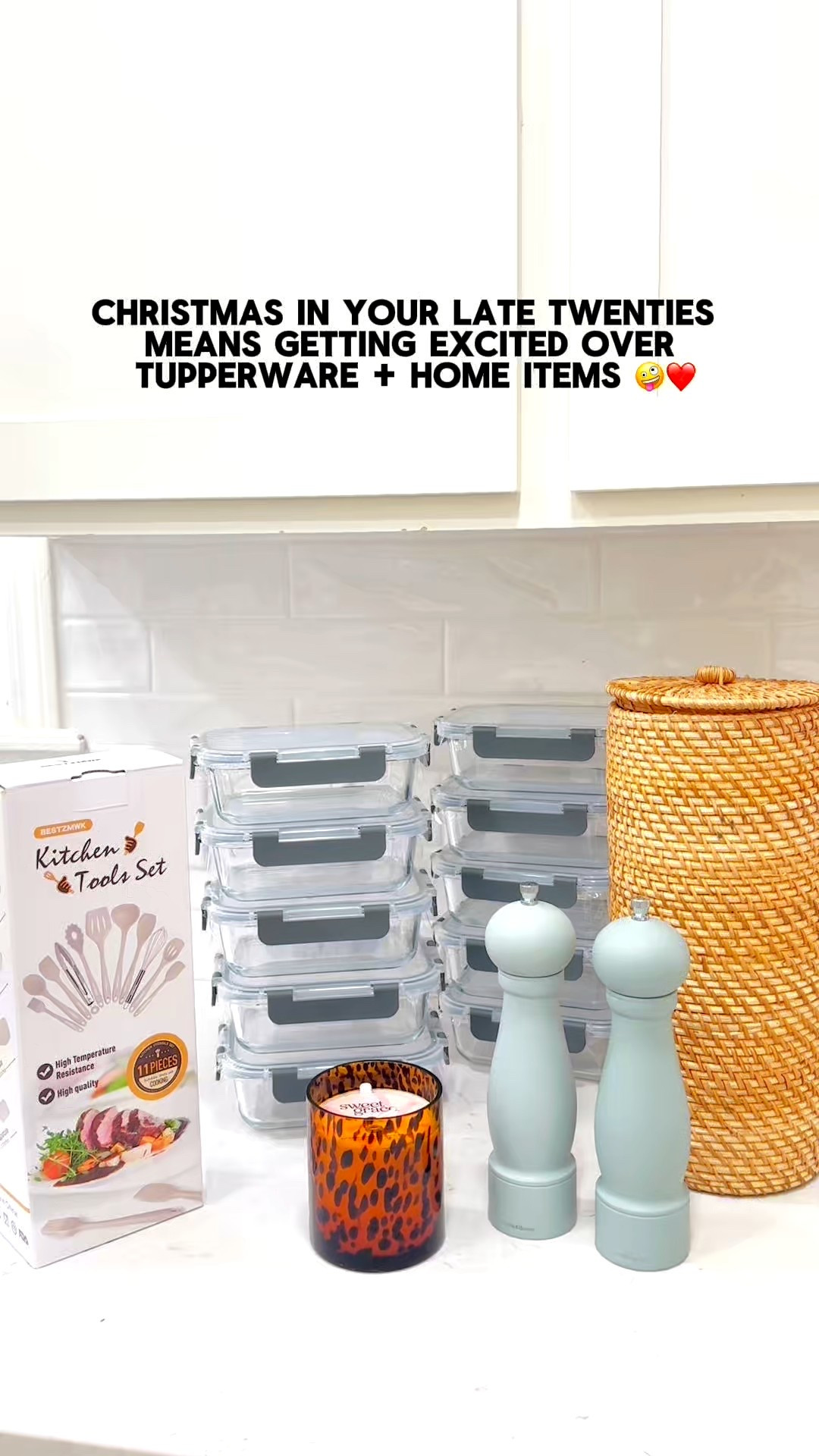 This is what Christmas in your late twenties looks like!! So thankful for my new home goodies 😍

#LTKFindsUnder50 #LTKHome #LTKGiftGuide