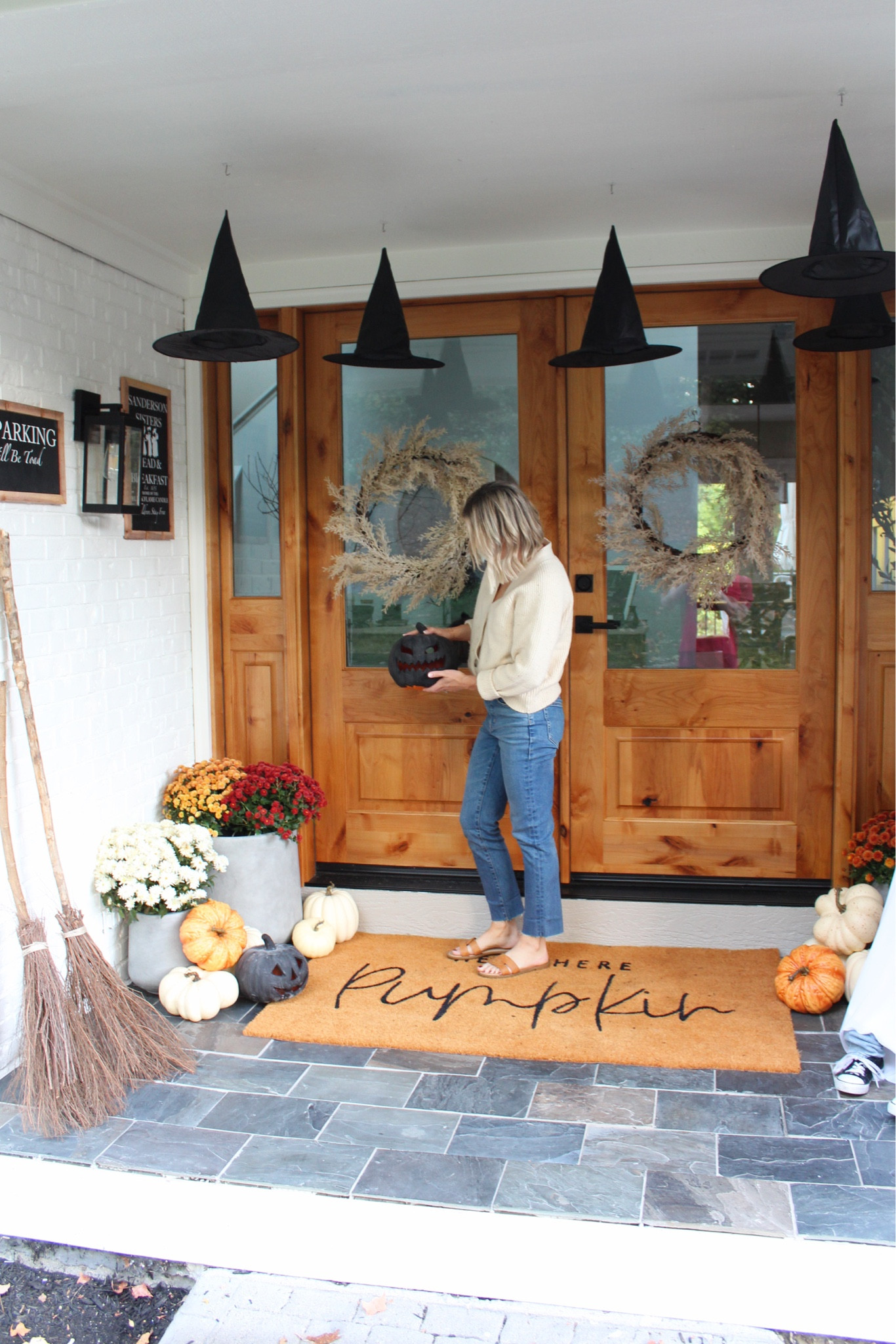 Halloween front porch #halloween #halloweenporch #halloweendecor 

#LTKhome #LTKSeasonal #LTKHalloween