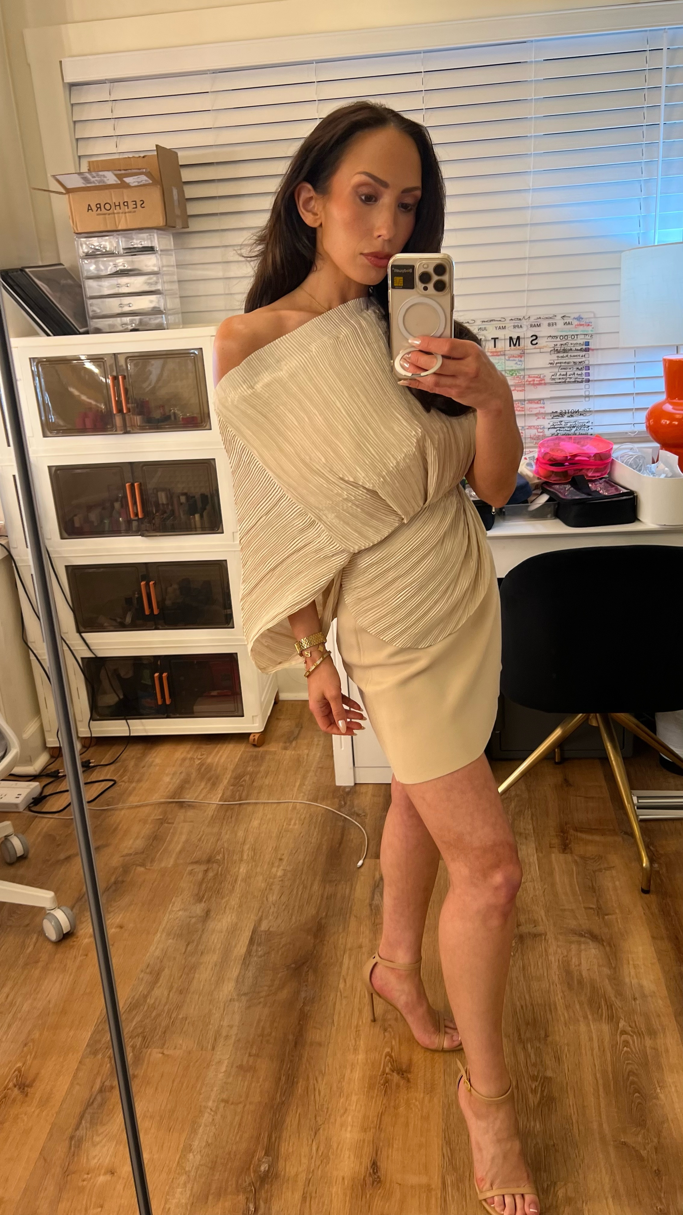 Another round of spring wedding guest try on’s! Thoughts on this outfit from Cult Gaia? Keep or return? 🤔👇🏼

#LTKWedding #LTKStyleTip #LTKWatchNow