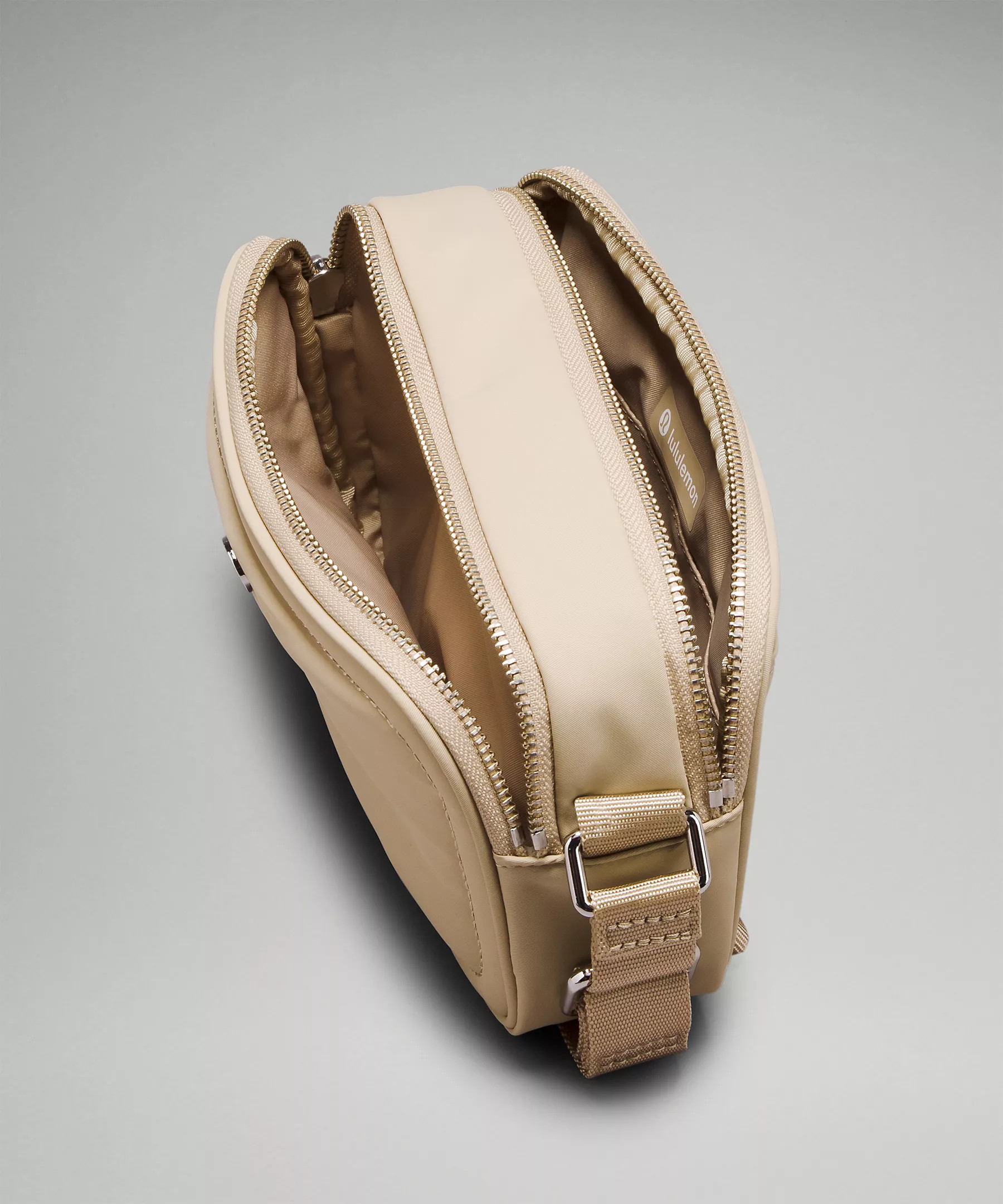 Crossbody Camera Bag 2L | Lululemon (US)