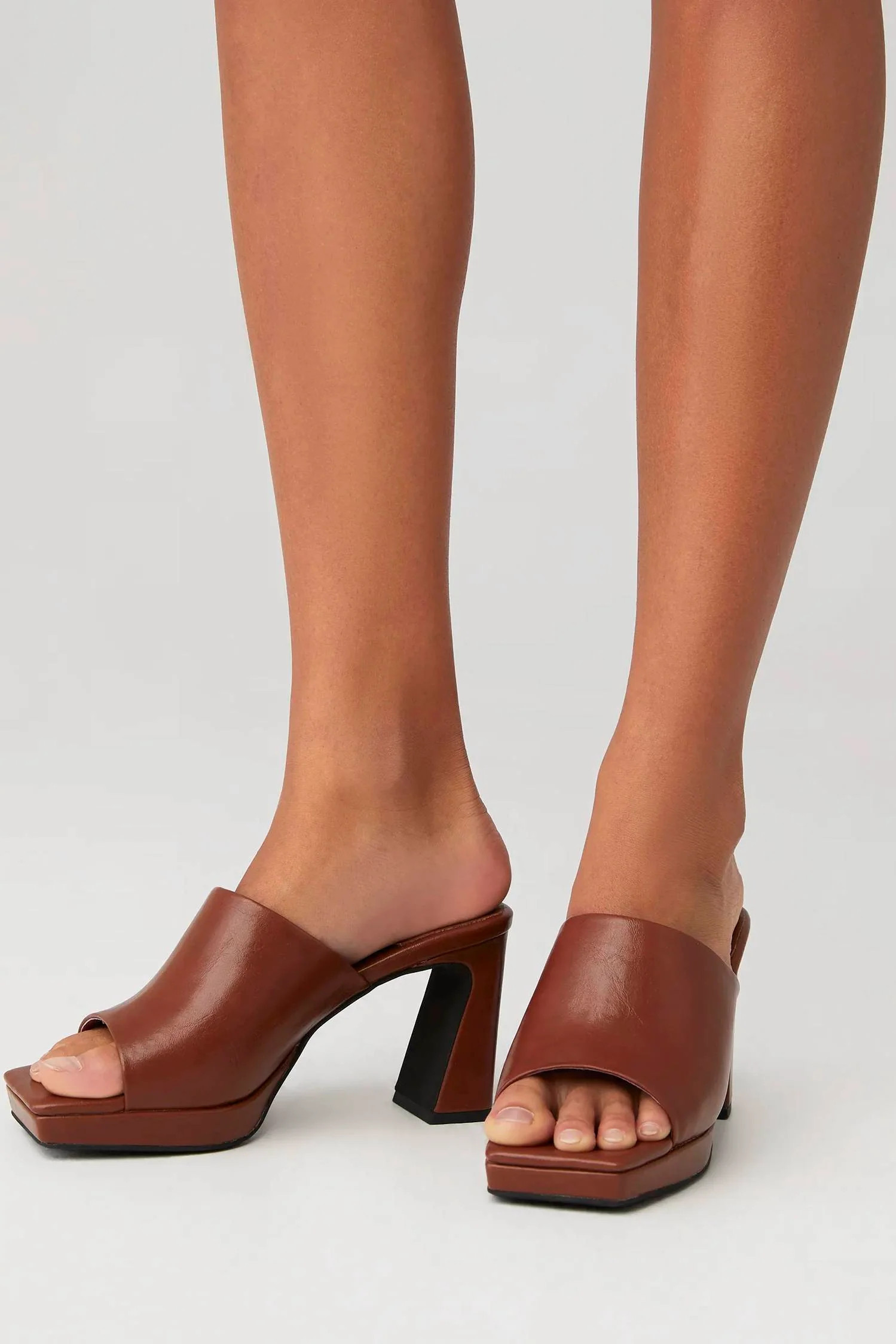 Caviar Mule In Dark Tan | Shop Simon