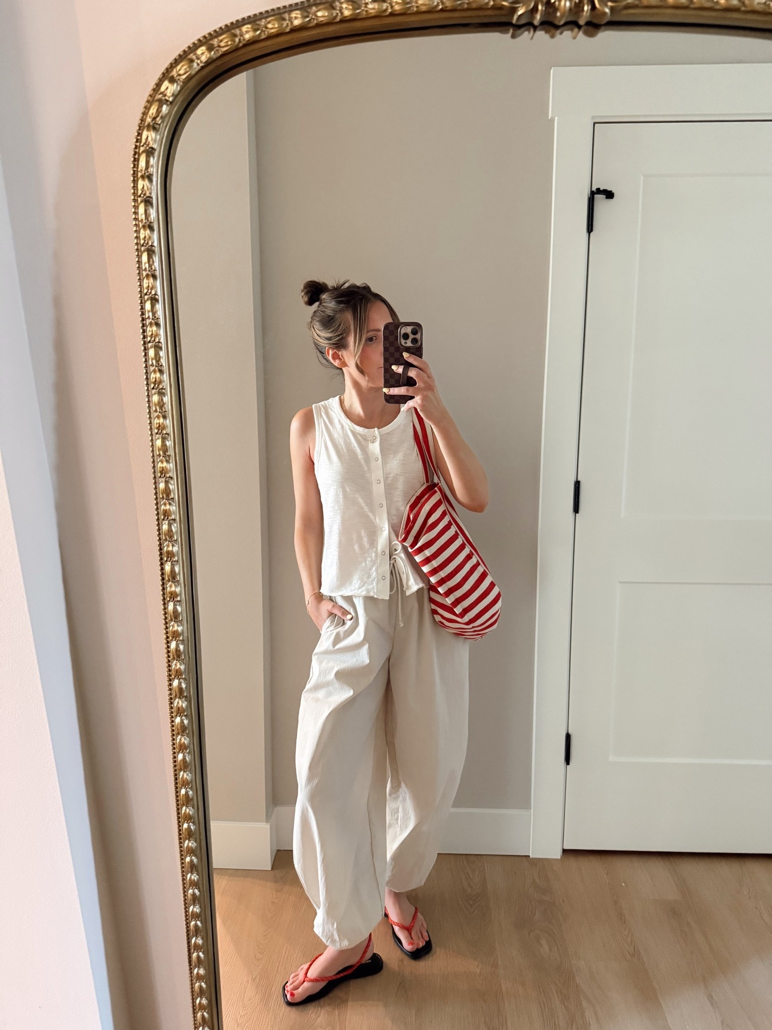 ootd❤️ low-key Americana vibes. My pants are currently on sale! my shoes are on sale with code FIREWORKS2026. Wearing size small in both top and bottom

Summer style, Americana, aritzia finds, balloon pants, summer outfit

#LTKootd