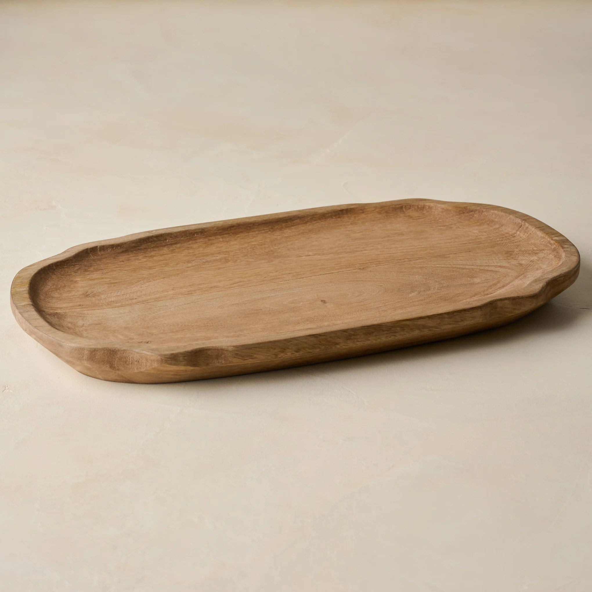 Small Brigitte Fluted Edge Wood Tray | Magnolia