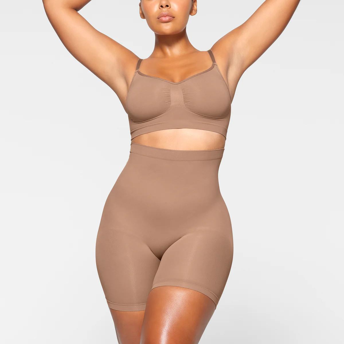 MID THIGH SHORT | SKIMS (US)