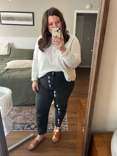 first jeans postpartum! wild fable super high rise mom Jean.