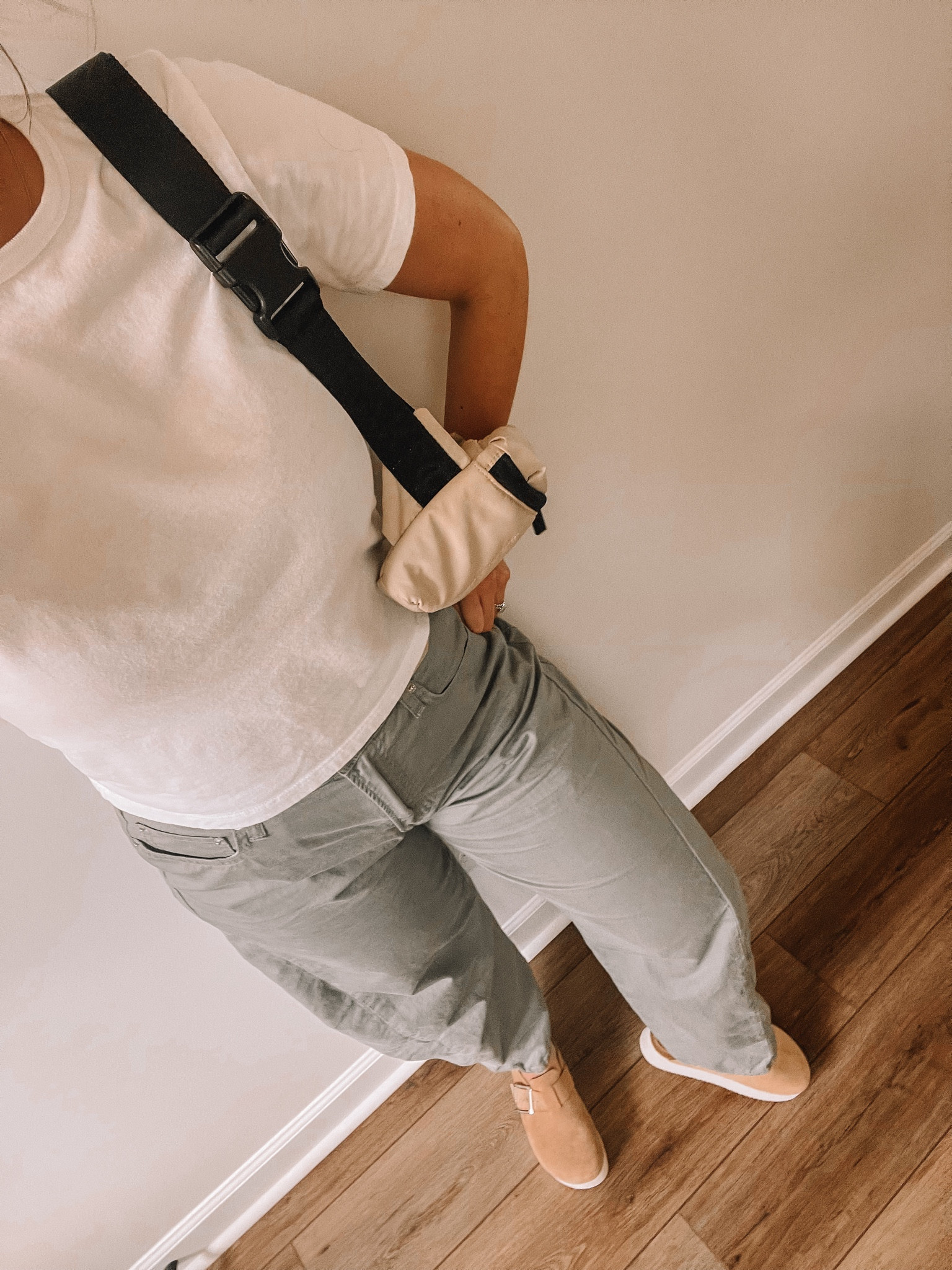 Fall transitional style, fall ootd, casual style, neutral style, barrel style, clogs 🍂

#LTKShoeCrush #LTKStyleTip #LTKSeasonal