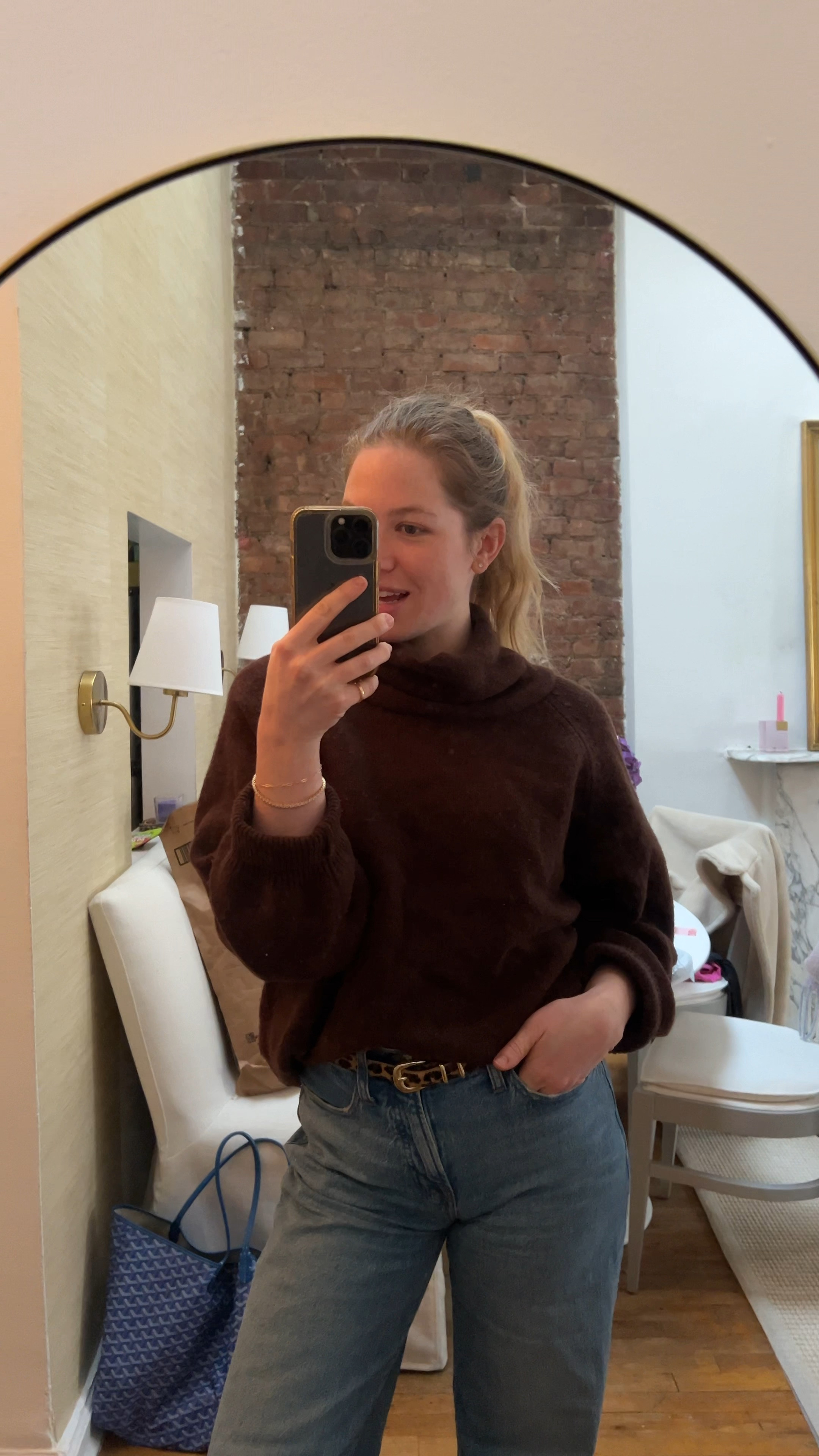 Here’s your reminder that you should be shopping at Few Moda for high-quality clothing at low price points with their membership! I love love this cozy chocolate brown sweater

#LTKFindsUnder100 #LTKMostLoved #LTKSeasonal
