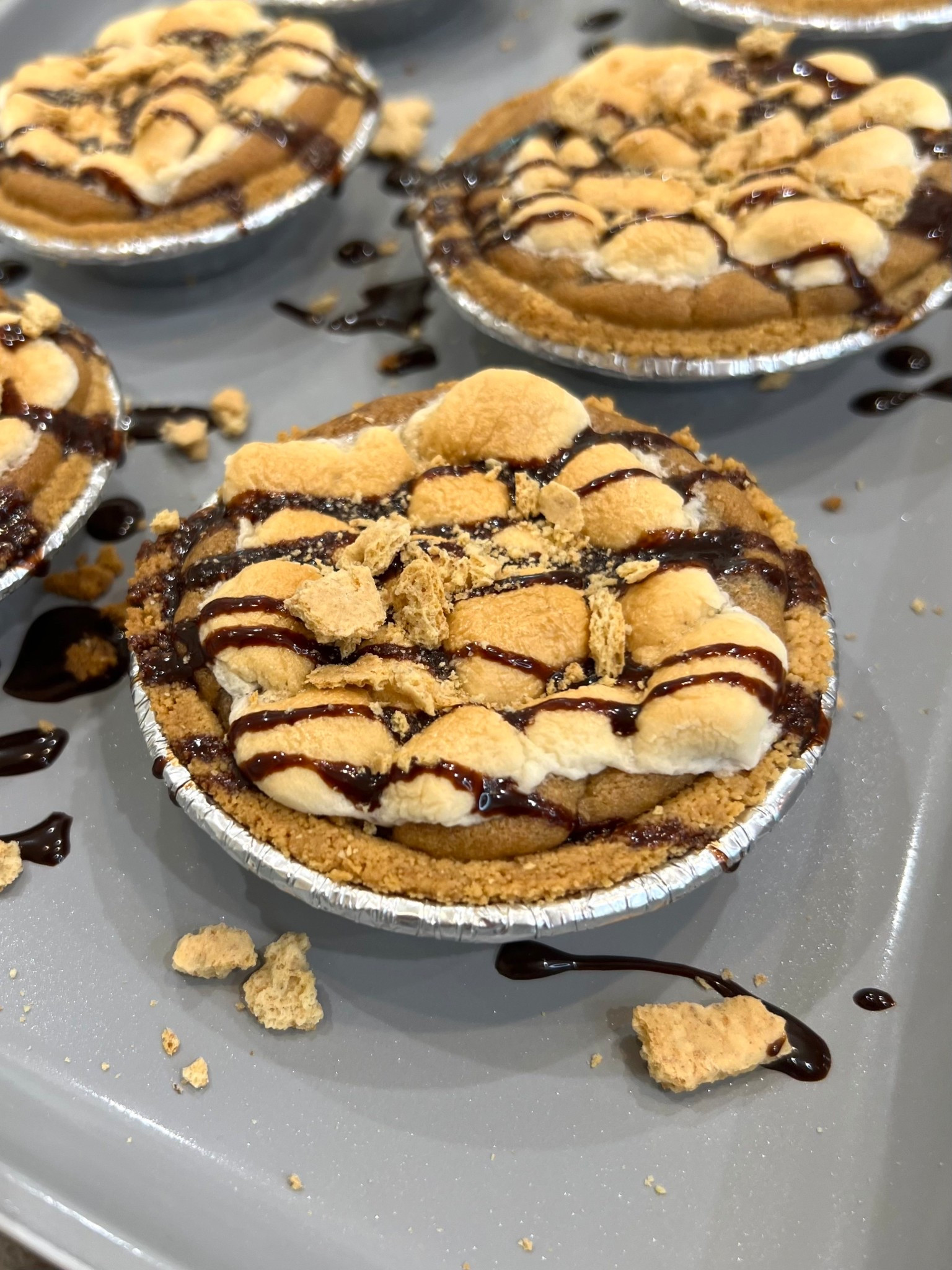 Mini S’mores Cookie Pies 🍪🔥 made with only five ingredients, they’ll be your newest dessert obsession!

#LTKParties #LTKHome #LTKKids