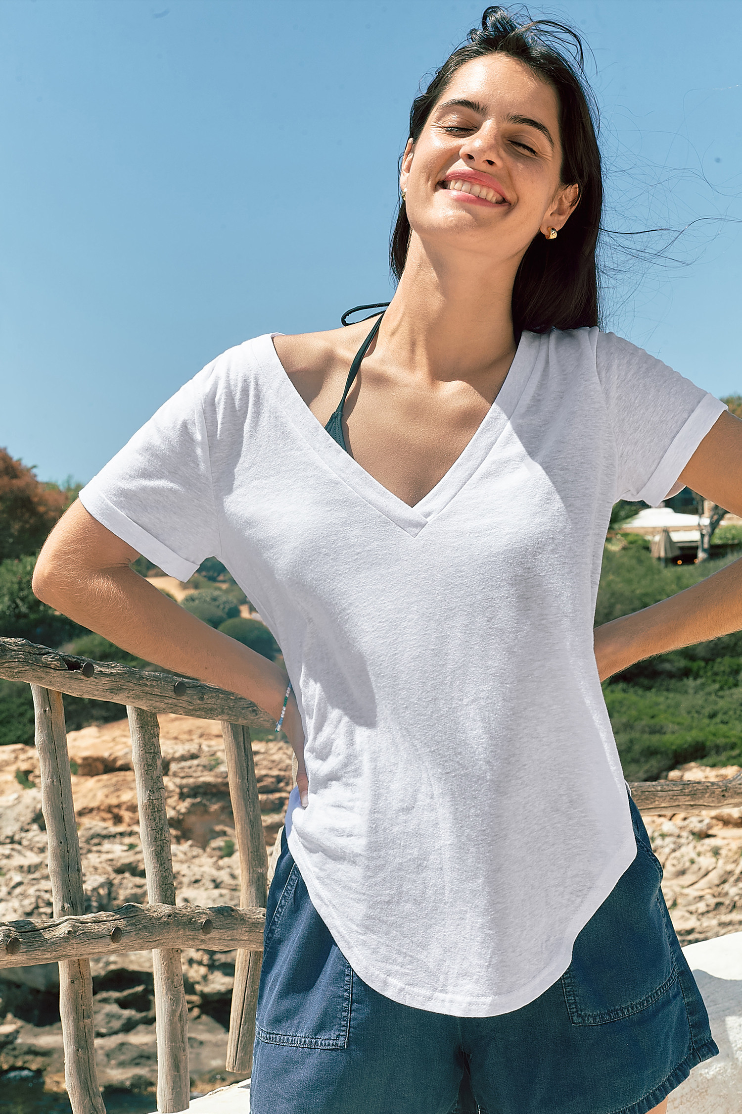 White V-Neck Tee - S | Cupshe US
