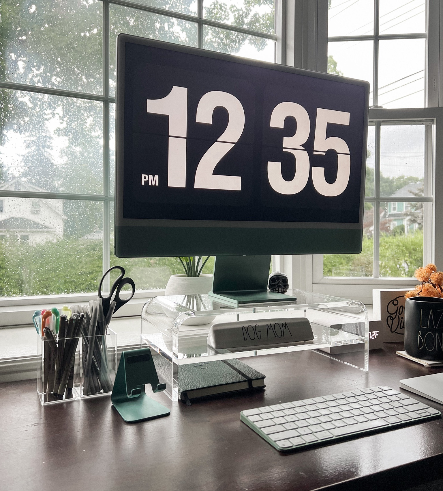 Amazon Desk Essentials

Work from home | Amazon finds | desk essentials | desktop stand | office organization | organized office | Amazon work from home 

#LTKhome #LTKstyletip #LTKunder50