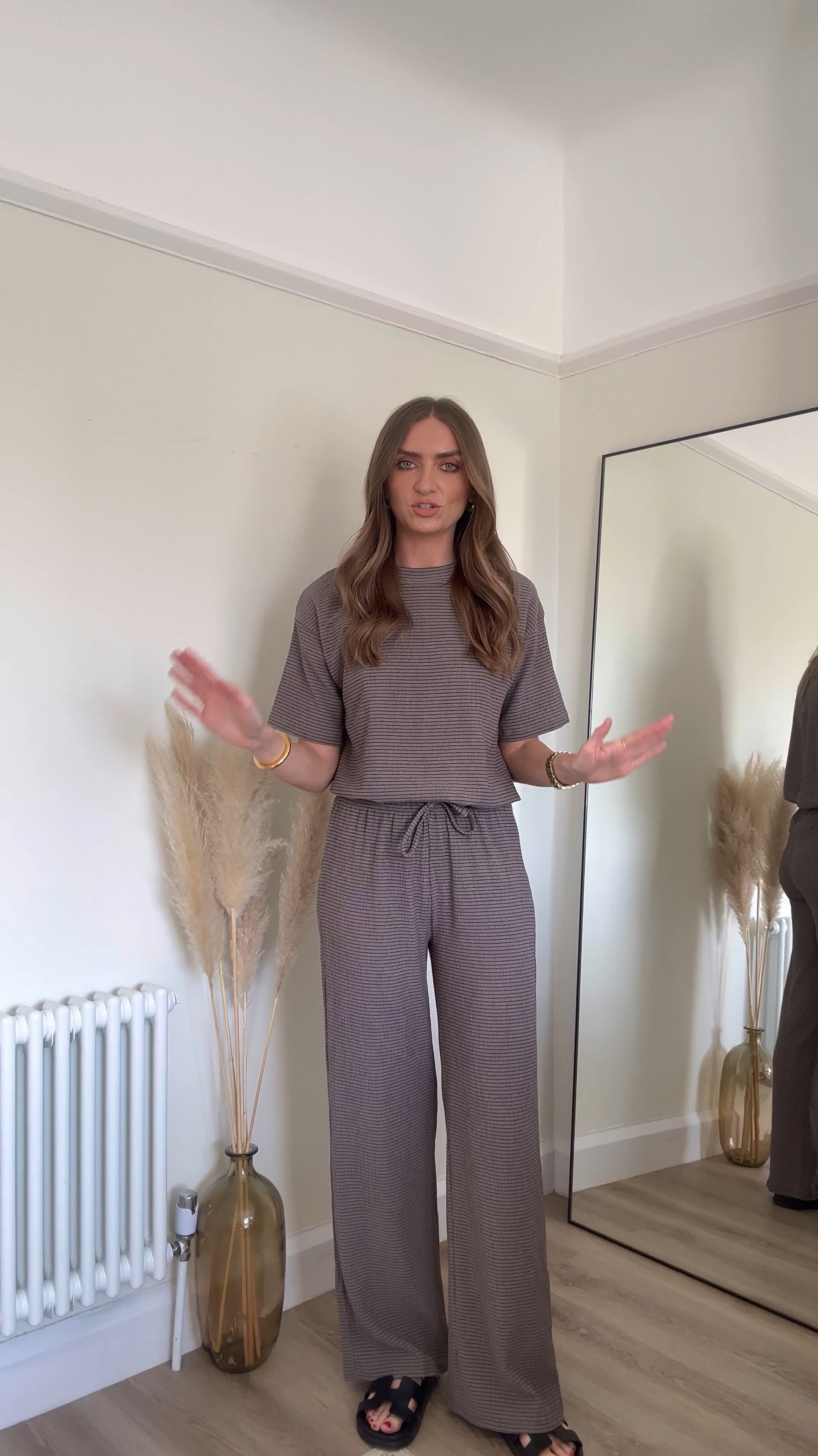 Try on of me new co-ord from Matalan 
Wearing a size 10 in the top & the trousers
I’m 5ft 6 in height 
How fab would this be for an airport outfit?! 


Airport outfit, high-street fashion, co-ord, matalan, travel outfit 

#LTKsummer #LTKuk #LTKeurope