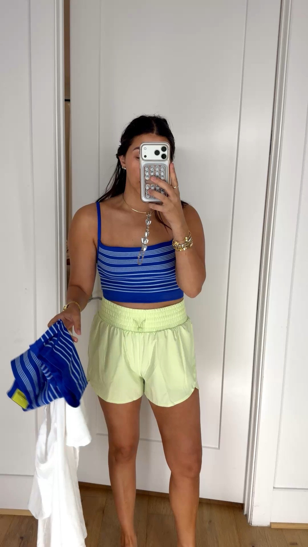 Top: large 
Bottoms: medium 

Dressupbuttercup.com #dressupbuttercup #dederaad

#LTKootd #LTKmomlife #LTKSeasonal
