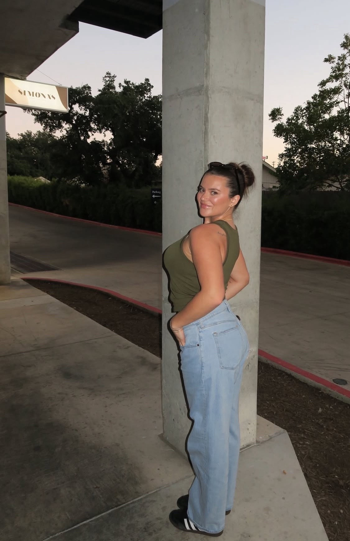 Favorite Abercrombie Jeans!!!


#LTKootd #LTKMidsize #LTKFindsUnder100