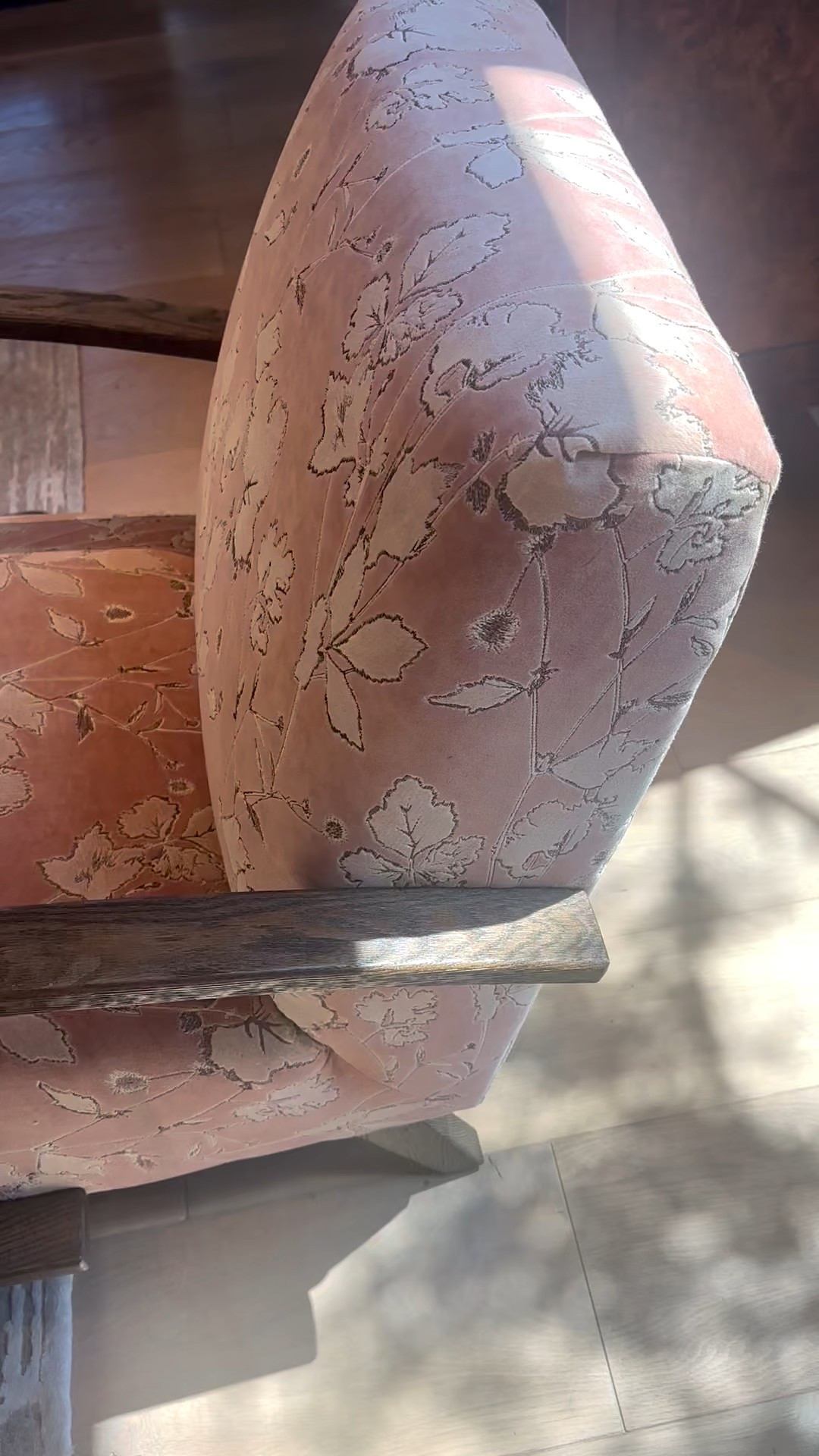 Final hours! Enjoy 30% off living room styles at Arhaus. Discover our handpicked elegant chairs — designed to elevate any interior with timeless appeal.
#Arhaus #LivingRoomStyle #HomeDesign #InteriorGoals #ElegantLiving



#LTKHoliday #LTKSaleAlert #LTKHome