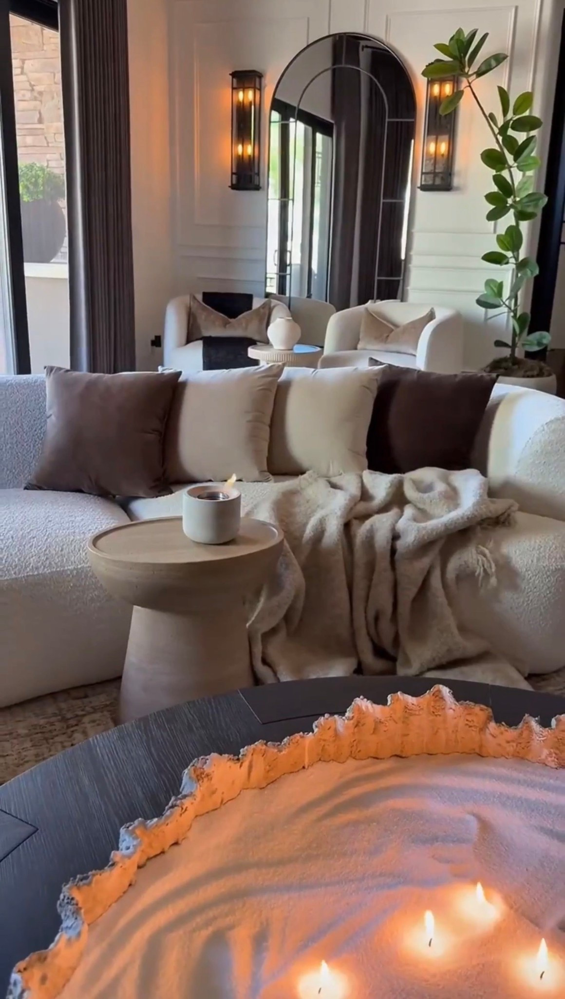 These neutral throw pillows are perfect to add some texture to your sofas! They come in a 4-pack and are under $16!

Affordable throw pillows. Neutral throw pillows. Sofa decor. Living room Inspo. Living room decor. Neutral home decor 

Summerthompsonstyless

#LTKHome