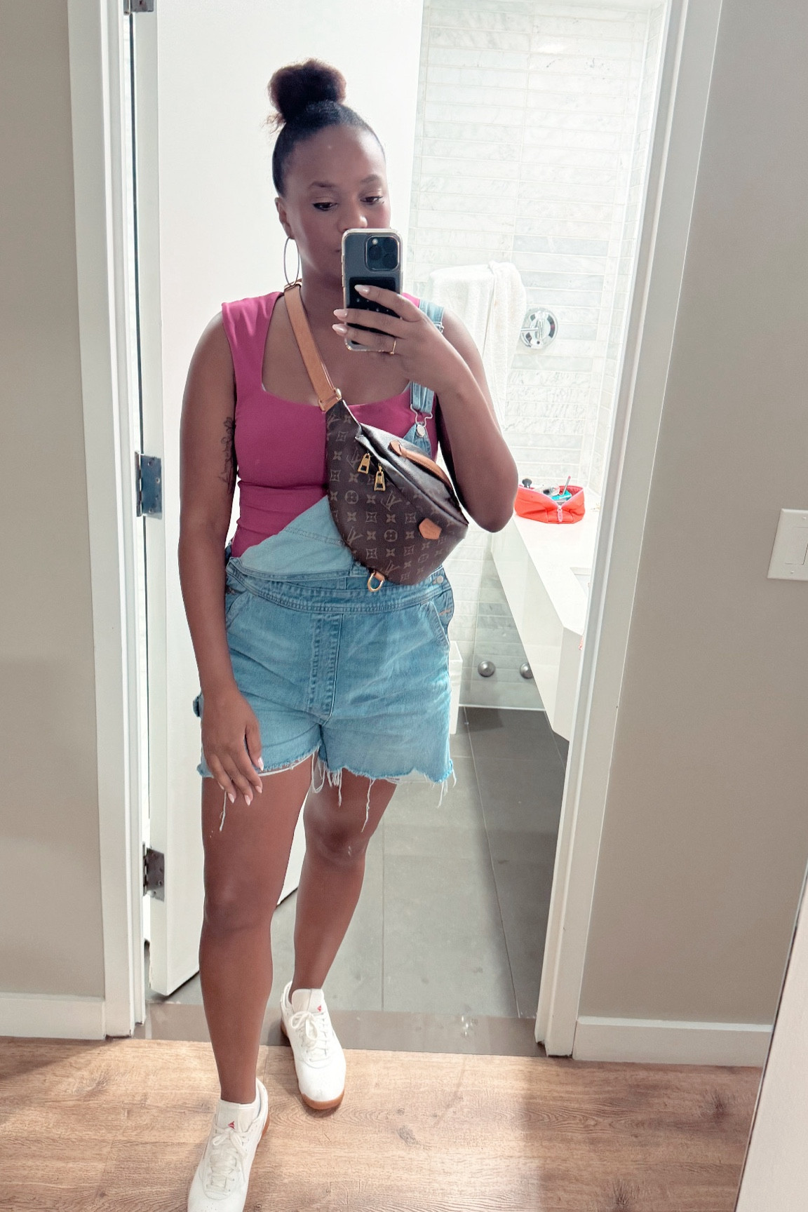 Love this super soft bodysuit from Aritzia and these short overalls are unmatched! The best quality!



#LTKMidsize #LTKTravel #LTKSeasonal