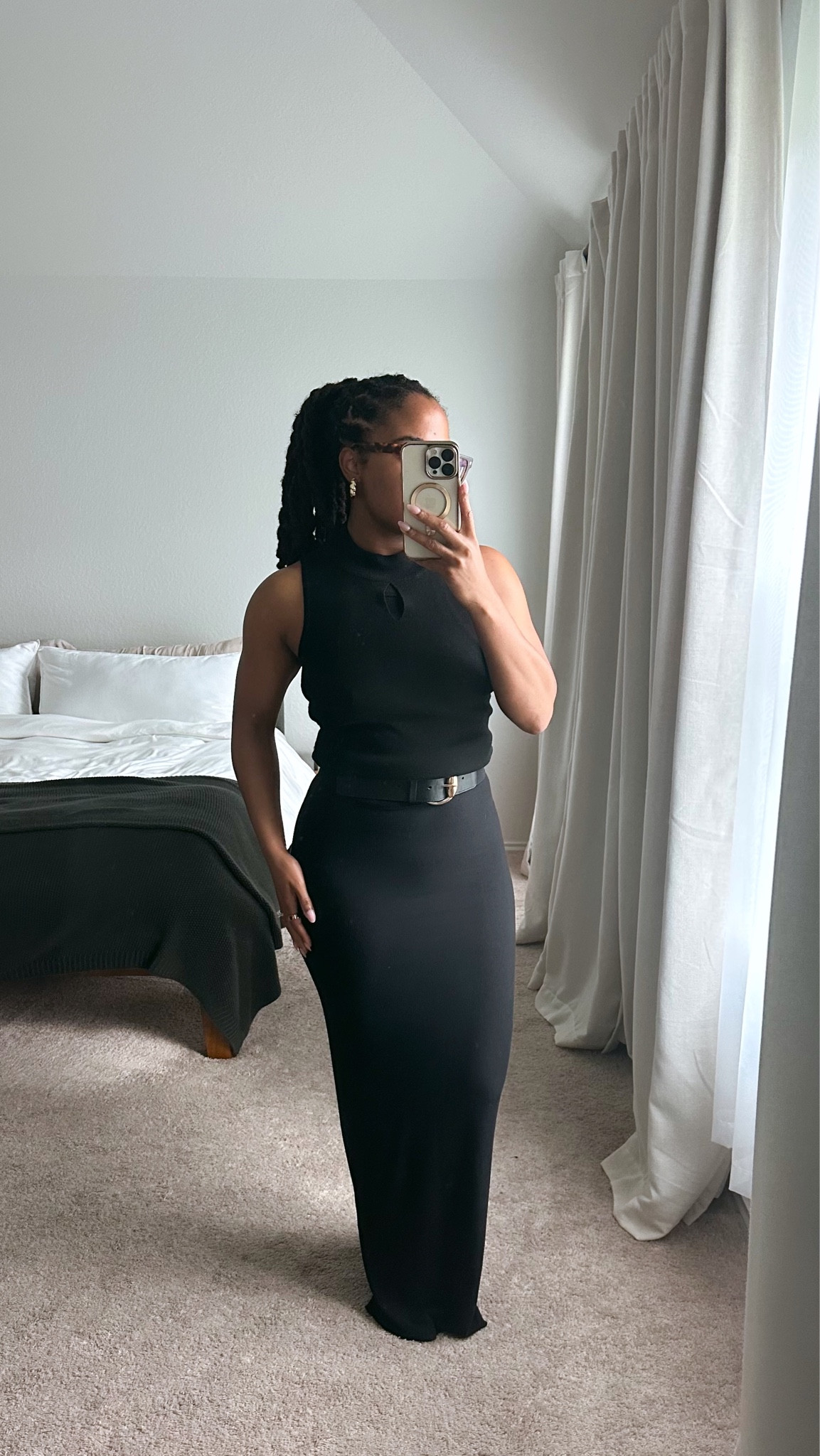 This Skims dress is flattering and comfortable. I put a mock neck top over it and added a belt to give it a more dressed up vibe.

#LTKFindsUnder100 #LTKStyleTip