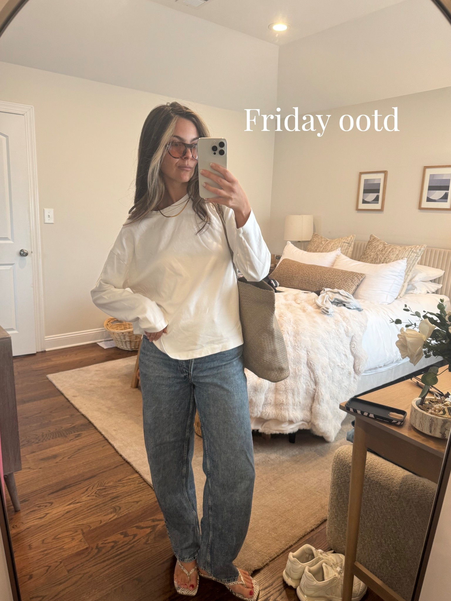 Friday ootd 🤍

@Aritzia @Quince 

#aritzia #tkees #quince #casualoutfit #fridayootd #casualchic 

#LTKdayinmylife #LTKootd