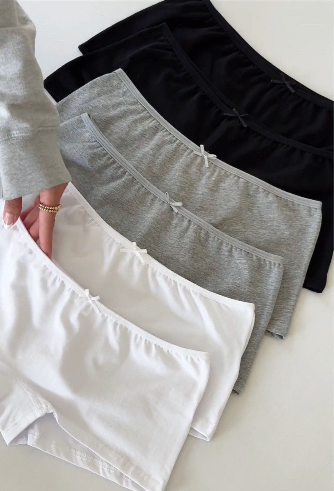 Scroll to shop!! Follow for more!! Xo! ✨

#LTKgrwm #LTKootd #LTKmomlife