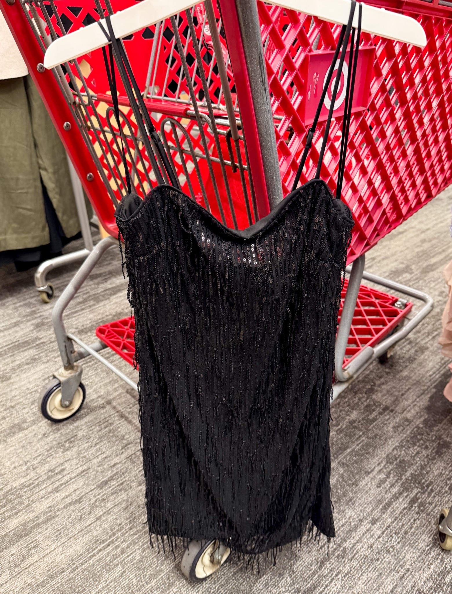 Love this new sparkly dress for the holidays ✨

#LTKPlusSize #LTKootd #LTKMidsize