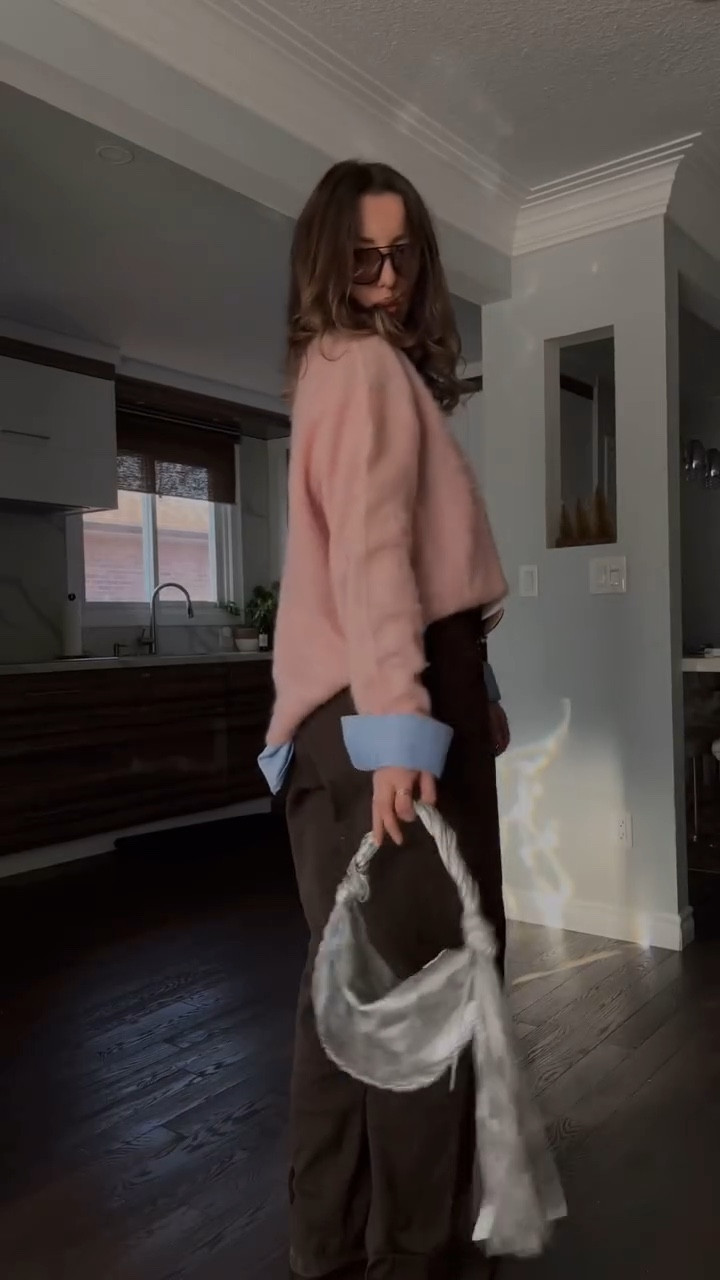 Inspired by @alina_frendiy ✨

#unique #ugc #ugccreator #torontocontentcreator #fashion