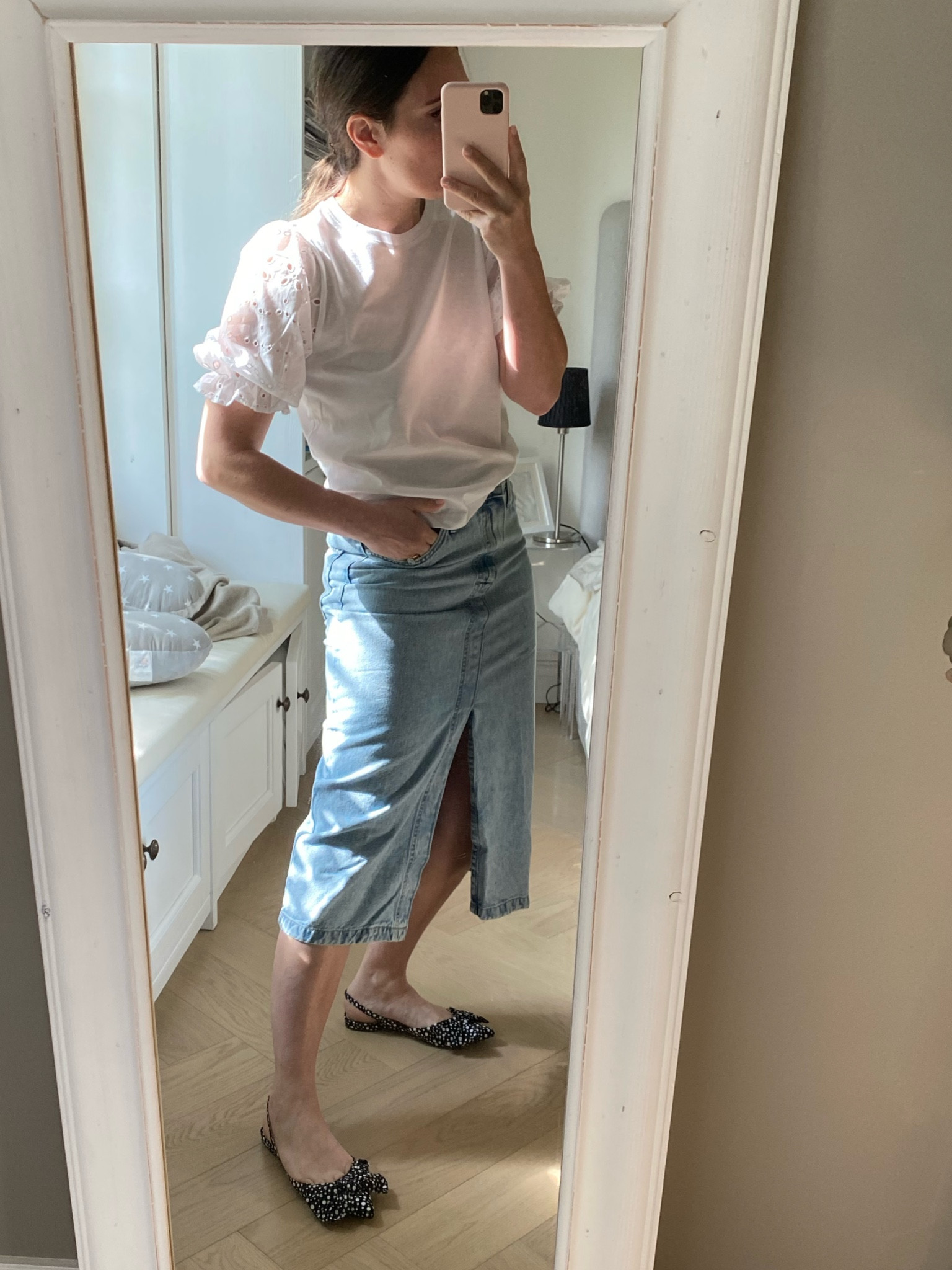 Long denim skirt trend and sangallo t-shirt. Perfect for an easy weekend style. 
L outfit di Pasqua che va bene a pasquetta ma anche nei weekend di primavera. Con la gonna in jeans di tendenza questa stagione e una t-shirt con maniche in sangallo che impreziosisce il look lasciandolo semplice. L’ho presa anche in nero perché la trovo stupenda  

#LTKSeasonal #LTKFind #LTKstyletip