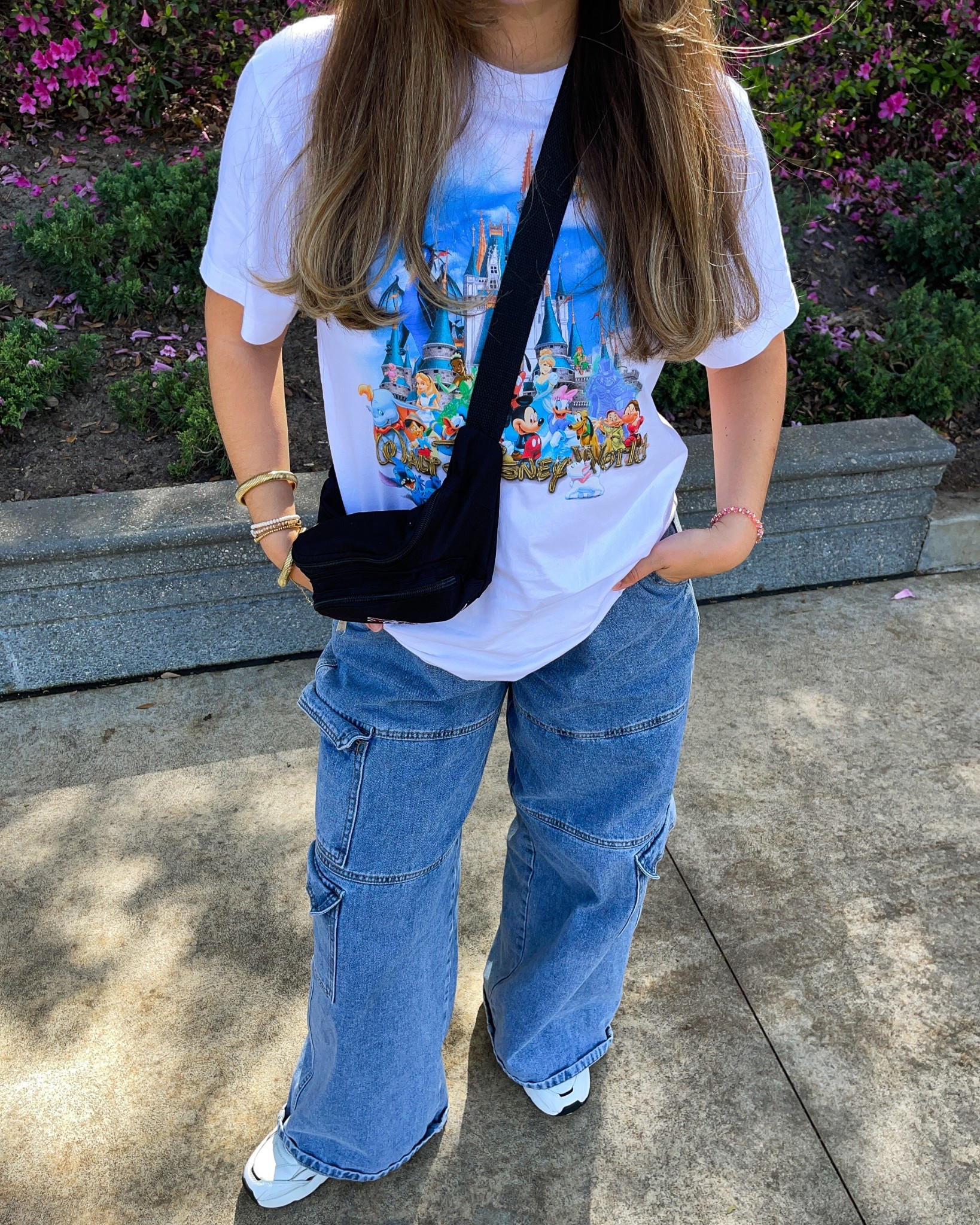 Disney ootd inspo 🤍  shirt is sold out :(

#LTKFindsUnder50 #LTKStyleTip #LTKFindsUnder100