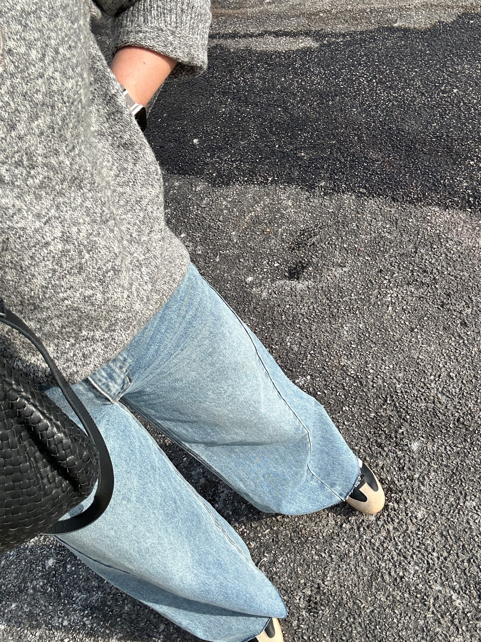 These jeans are SOOO good! Wearing a size medium. 5’5” and 150lbs. Had to cut about 1.5inches off the bottom but the fit is so so good! 

#LTKmomlife #LTKootd #LTKOver40