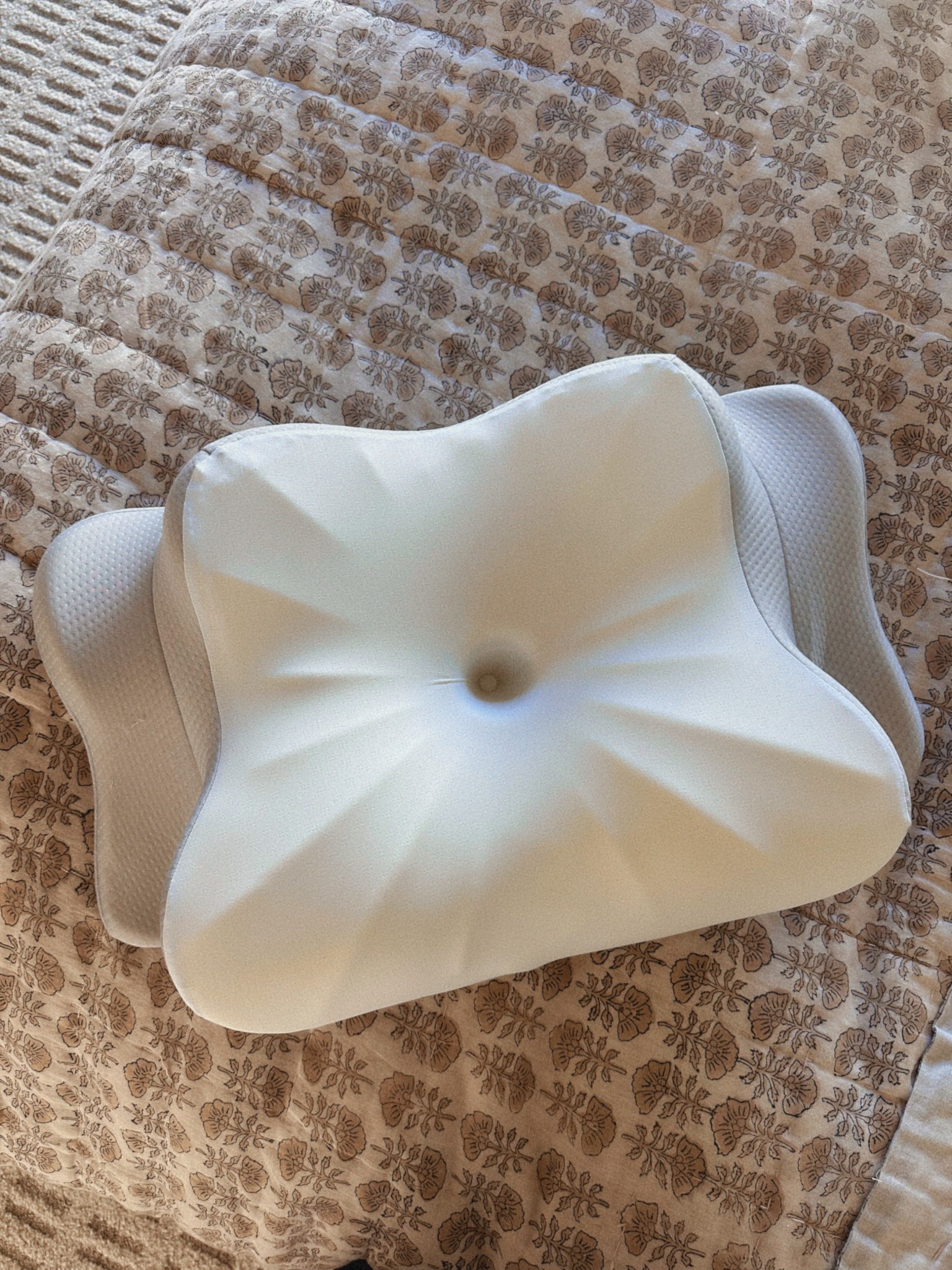 Neck and back pain from sleeping. Try this pillow and thank me later  

#LTKmorningroutine #LTKselfcare #LTKHome