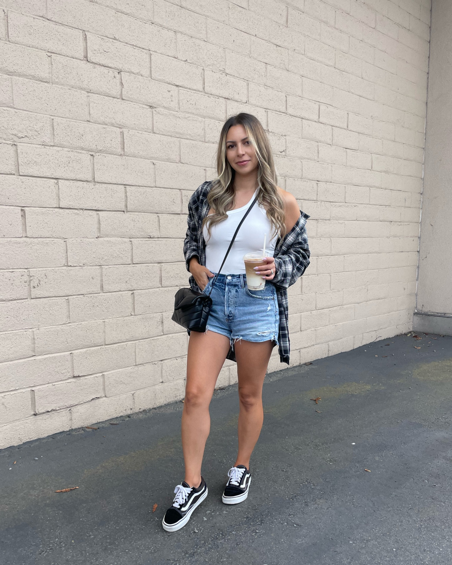 Casual early fall outfit

Agolde jean shorts- 26
Target flannel shirt- small
One shoulder tank top- small
YSL bag

Petite, fall outfits, jeans, casual outfit, flannel shirt, target finds

#LTKSeasonal #LTKstyletip #LTKfindsunder50