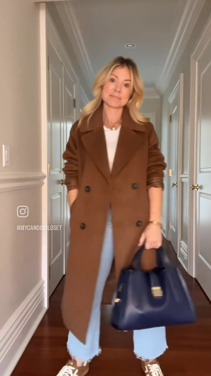 Easy Saturday OOTD jeans + tee + overcoat + sneakers + navy purse 

#LTKSeasonal #LTKStyleTip