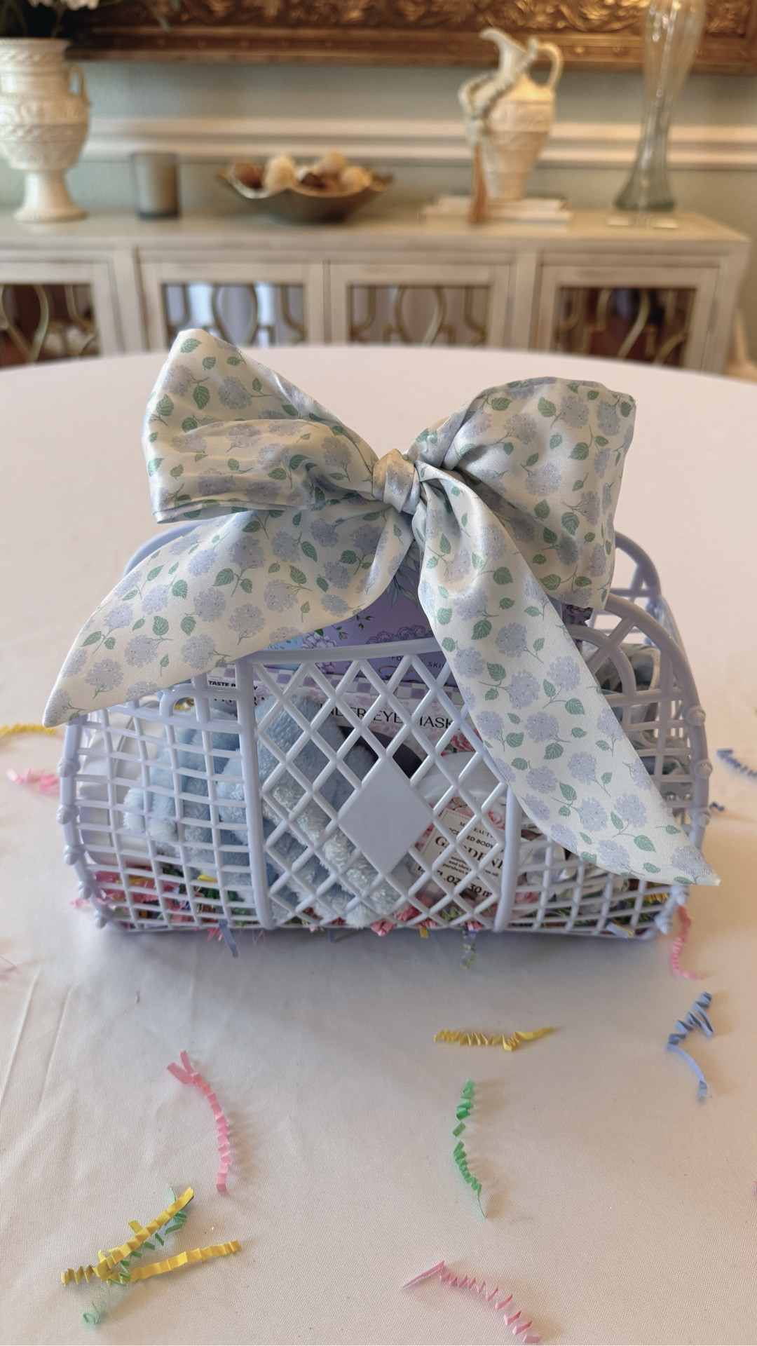 under $25 Mother’s Day gift from Walmart 💗 started with a premade spa gift set and added face masks, hand cream, eye patches + a pizzazzy bow 🎀

Easy, affordable, and looks so luxe ✨ perfect for moms, grandmas, teachers, or anyone who deserves a little pampering 💐

#mothersdaygift #mothersdayideas #giftideas #giftinspo #easydiy #diygifts #walmartfinds 

#LTKMothersDay