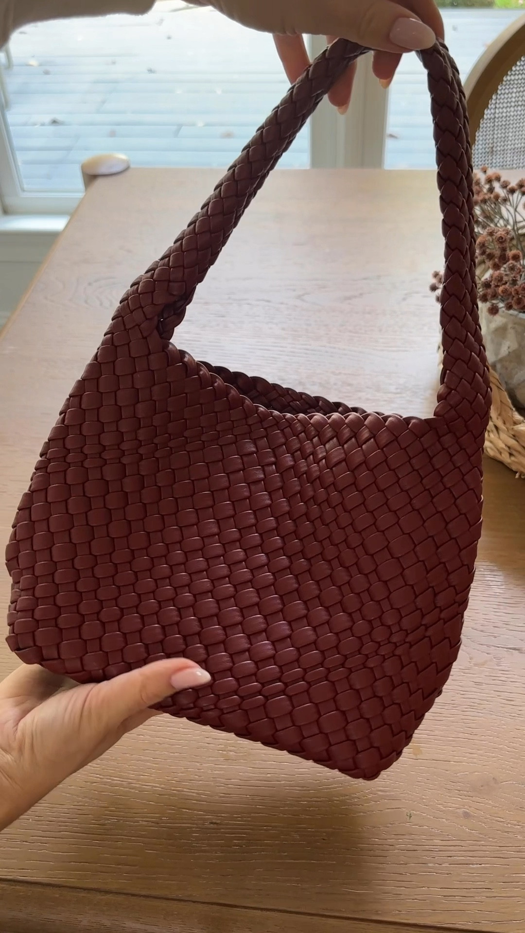 Maroon “red wine” color woven shoulder bag ✨

#LTKFindsUnder50 #LTKItBag #LTKStyleTip