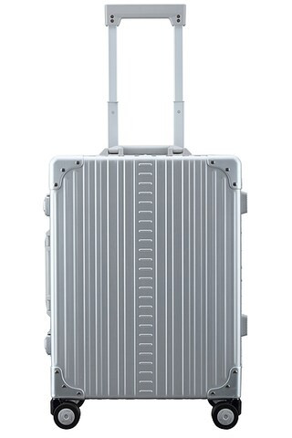 Classic Carry-on 21" Suitcase | FWRD 
