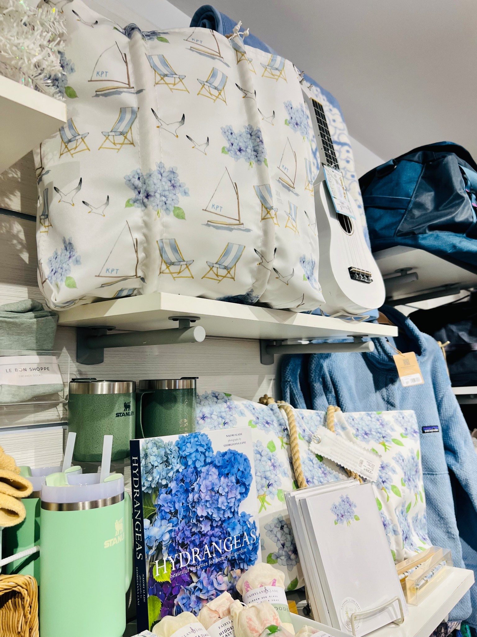 Hydrangea themed gifts spotted in Maine 🪻 Grandmillennial || Blue Hydrangeas 