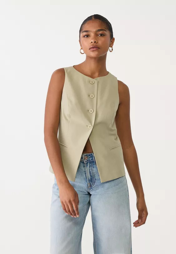Regular buttoned waistcoat | Stradivarius (UK)