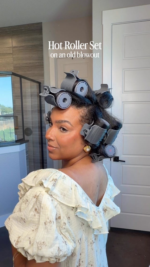 Hot rollers - it’s been too long! We need to spend more time together!!! 

#rollerset #blowout #naturalhair #straightnatural