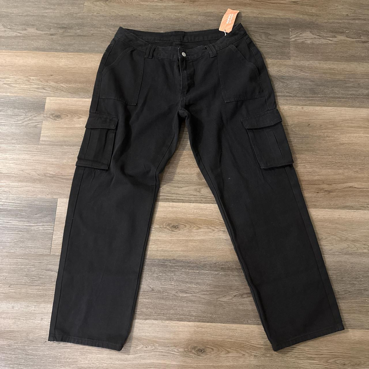 SHEIN Women's Cargo Pants - Black - XXL | Depop US