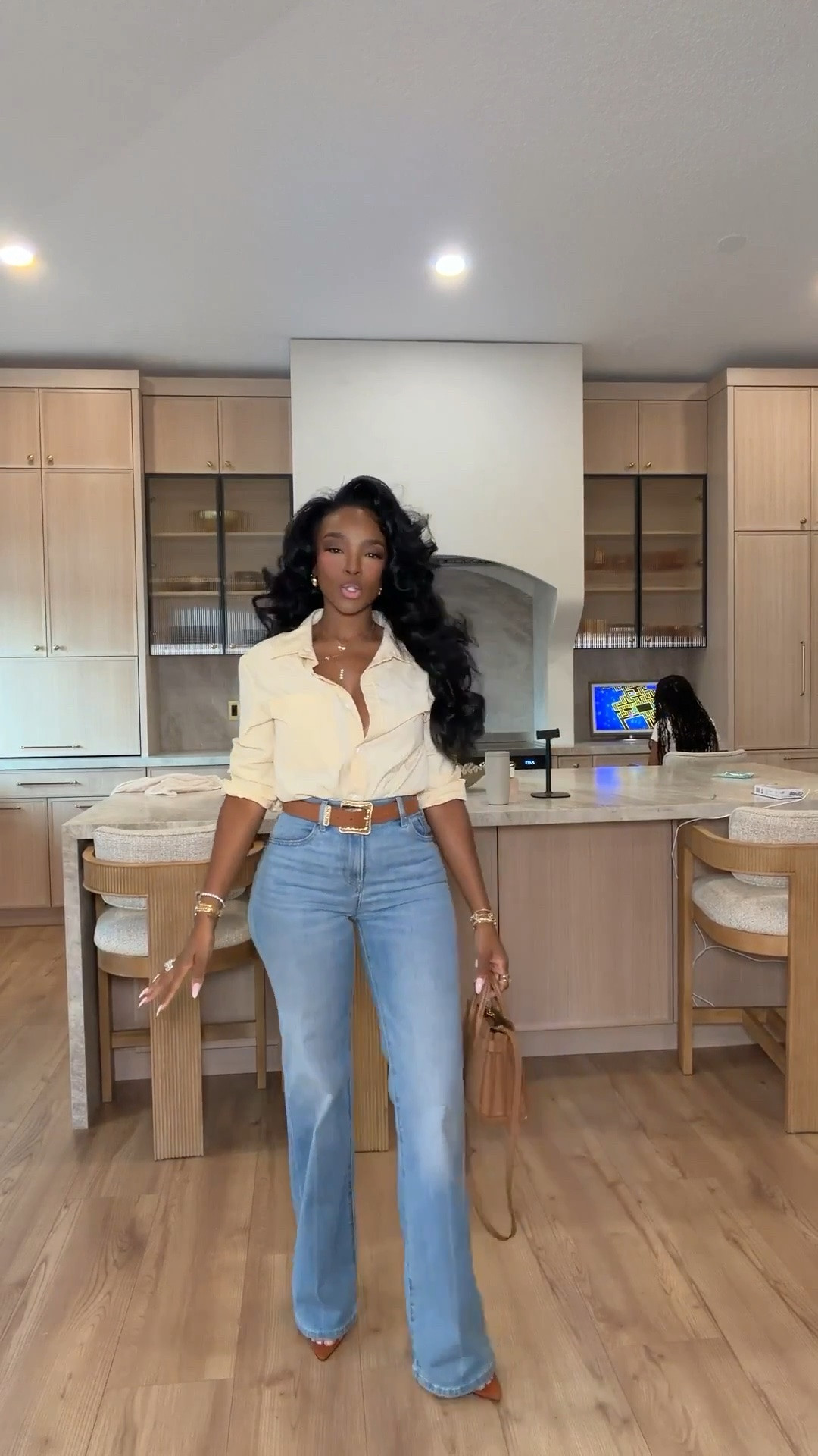 THE EASY OUTFIT FORMULA 🤎

For the days you want to look pulled together without overthinking it—a relaxed button-down, great denim, and a statement belt will take you from errands to lunch to casual plans.

button down and jeans outfit, casual chic outfit, everyday outfit idea, elevated basics, light wash jeans outfit, statement belt outfit, effortless fall style, petite outfit inspiration, mom style outfit, weekend outfit idea

Wearing: Size Small/4 | 5’4” | 140 lbs | 34D-27-40

📱 Download the FREE LTK app & follow @kirasfashionfinds to shop all my daily finds.

#LTKPetite #LTKCasual #LTKootd