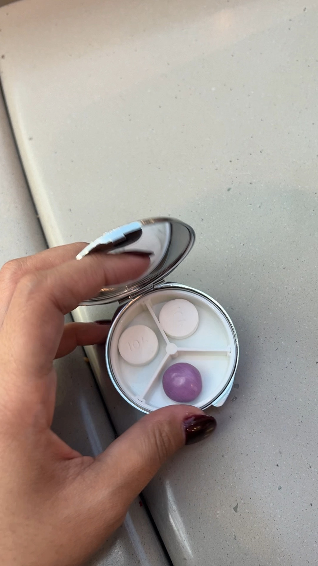 Pastillero que tengo en la cartera siempre ✅

#LTKGiftGuide #LTKitbag #LTKbeauty