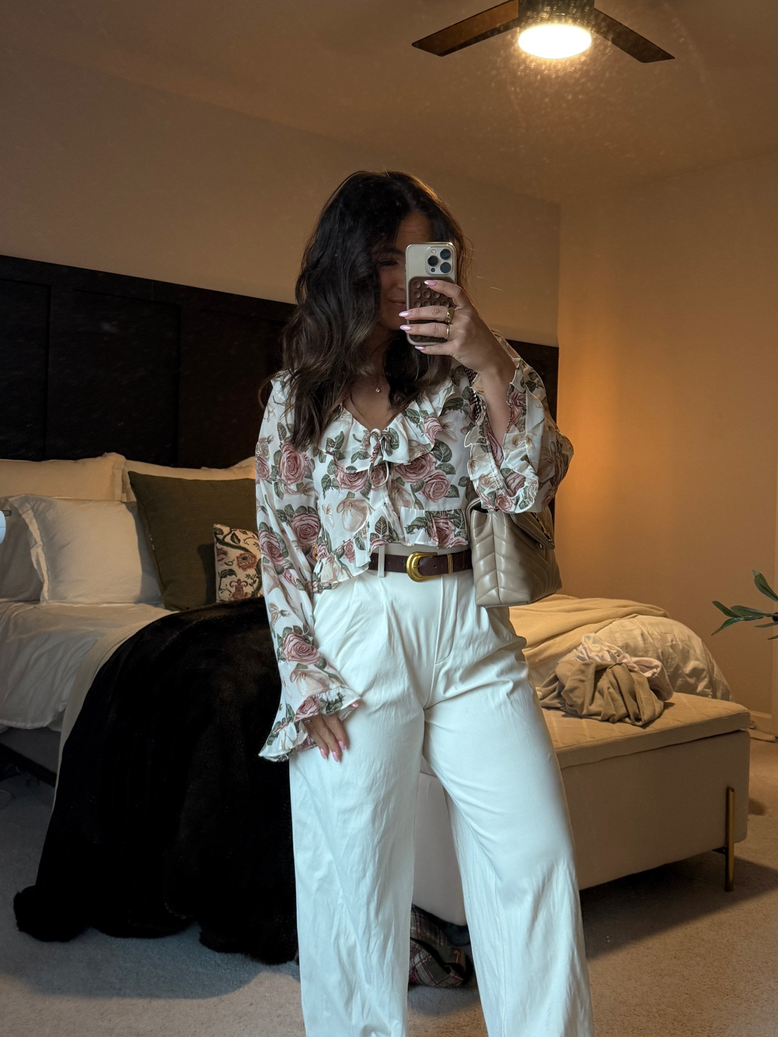 Date night outfit!! These lululemon trousers are incredible. Wearing a size small!