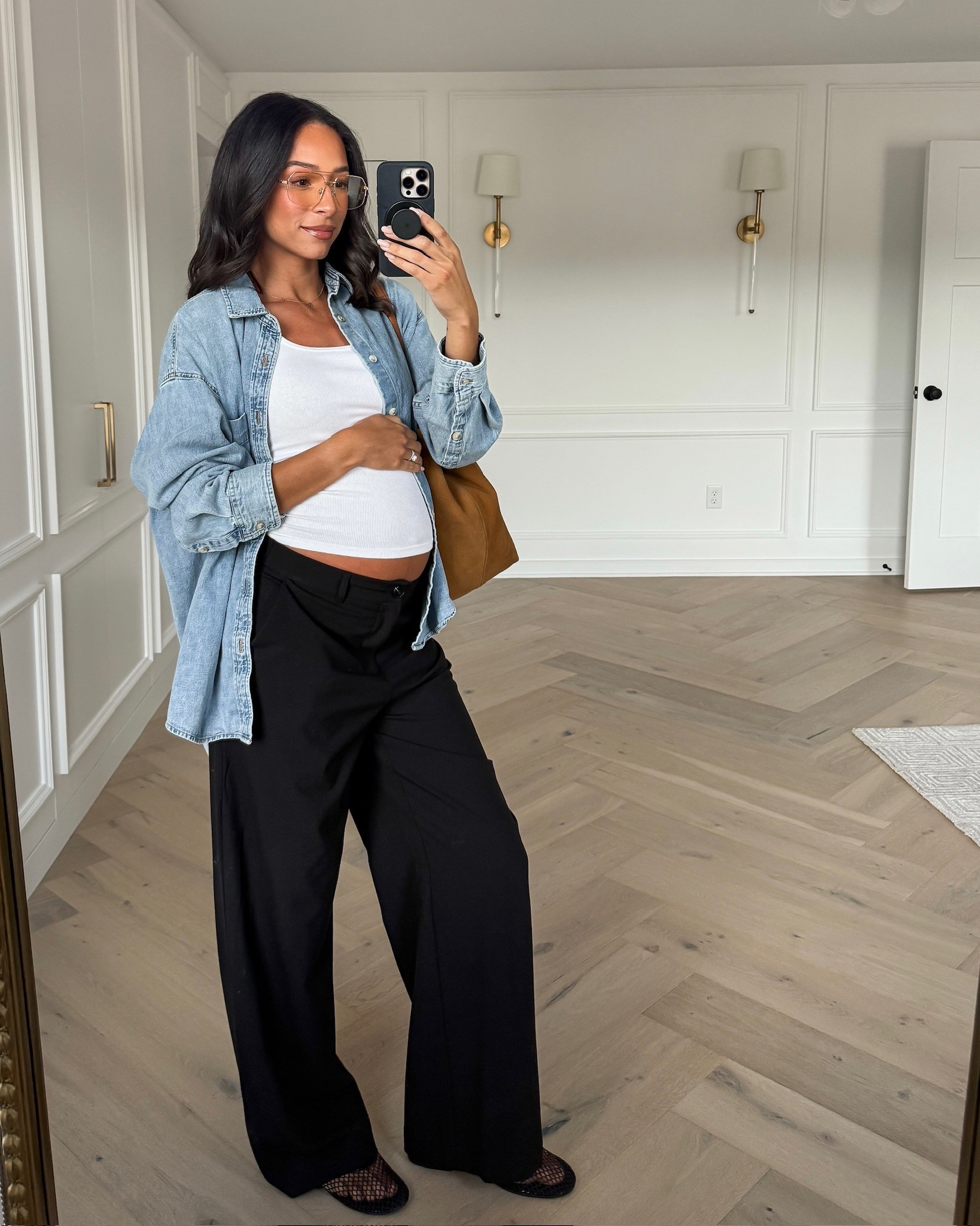  Wearing size S white tank, XS denim shirt (runs super oversized) and size 28 black trousers (sized up 2 for the bump) 


Fall outfit 
Fall fashion 
Abercrombie code 
Abercrombie sale 
Errands outfit 
Travel outfit 
Airport outfit 
Comfy outfit

#LTKFindsUnder100 #LTKBump #LTKStyleTip