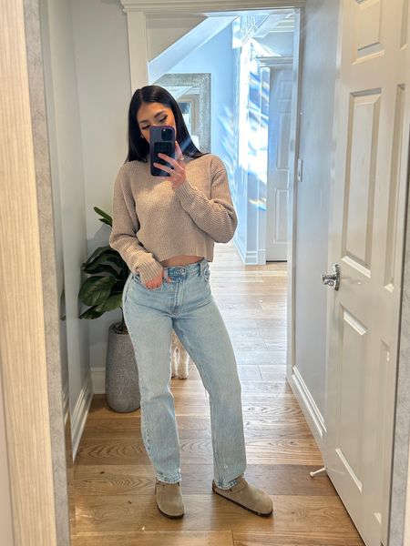 Most loved jeans  sweater and bostons clogs for a cozy ootd #abercrombiejeans #jeans #winteroutfit #lulus #birkenstock 

#LTKMostLoved #LTKstyletip #LTKfindsunder50