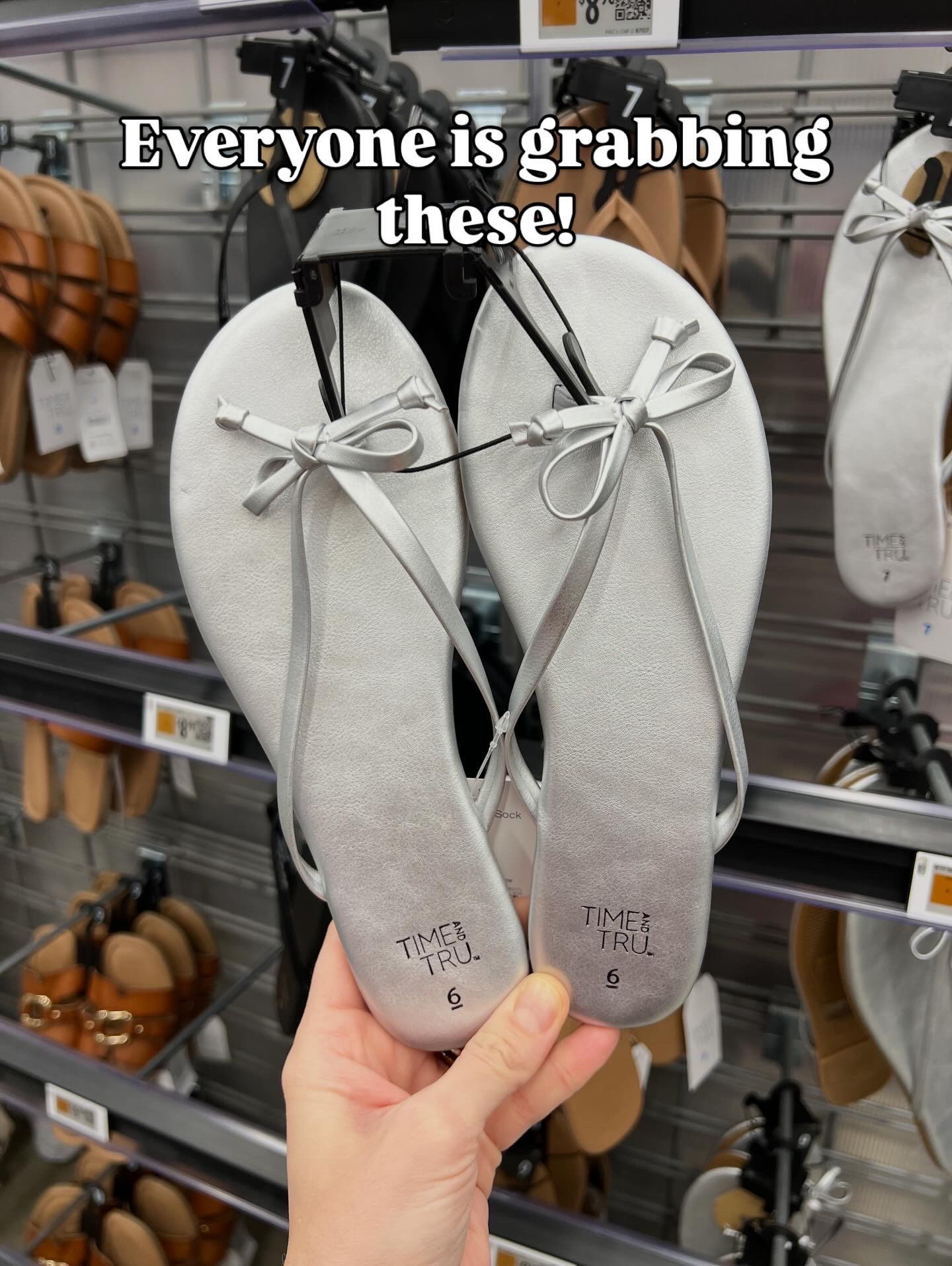 Sandals at Walmart that everyone is grabbing! 