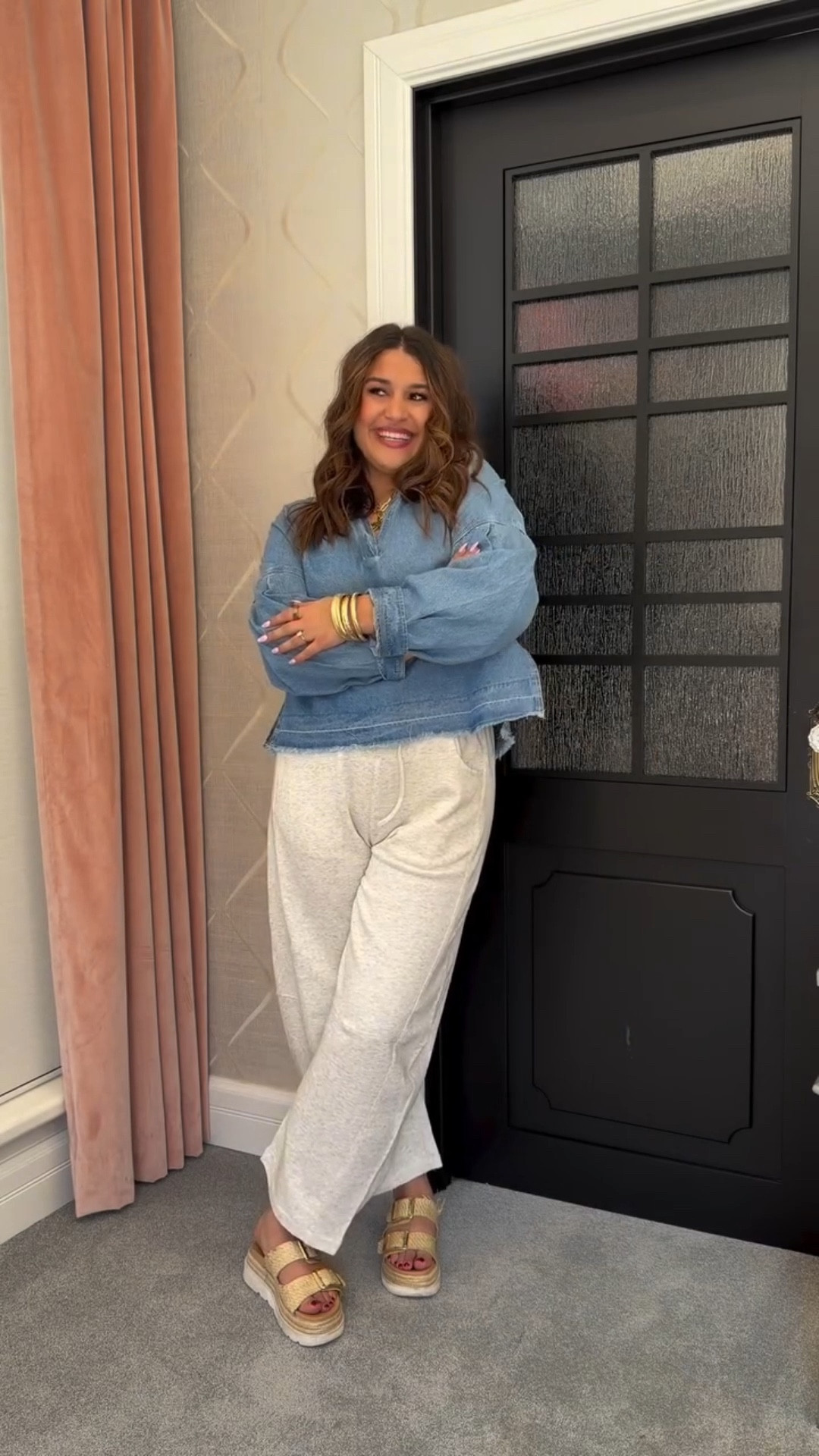 recreating pinterest outfits but making them actually wearable ✨
cozy, comfy, and neutral forever.