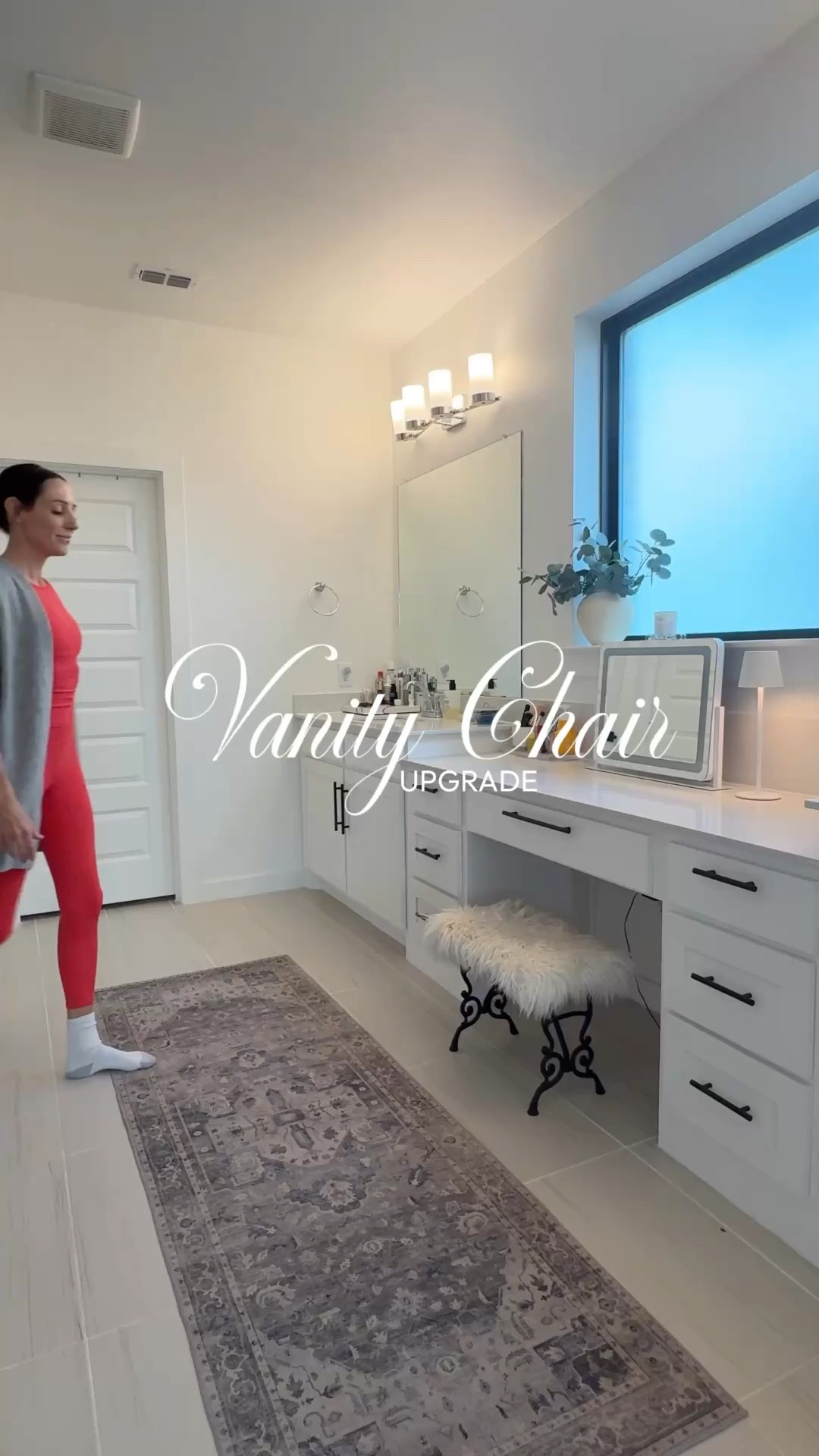 Love this rolling dining chair from @wayfair! It's on sale for under $200 and comes in 4 color options!

#bathroom #vanity #wayfair #wayfairpartner 