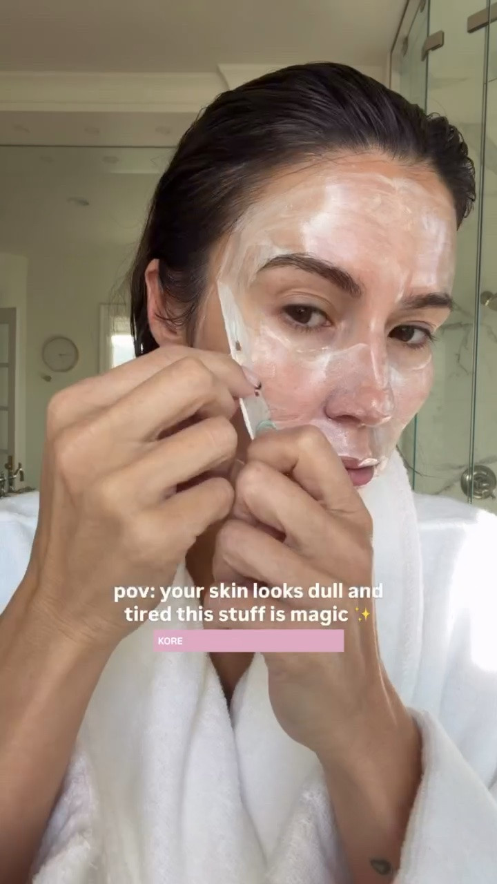 Obsessed with this 20 min Korean mask! Turns my skin from dull to hydrated 🤩

Amazon skincare, Korean skincare, medicube, medicube mask, peel mask, over 40 skincare, hydrating mask

#LTKselfcare #LTKOver40 #LTKBeauty