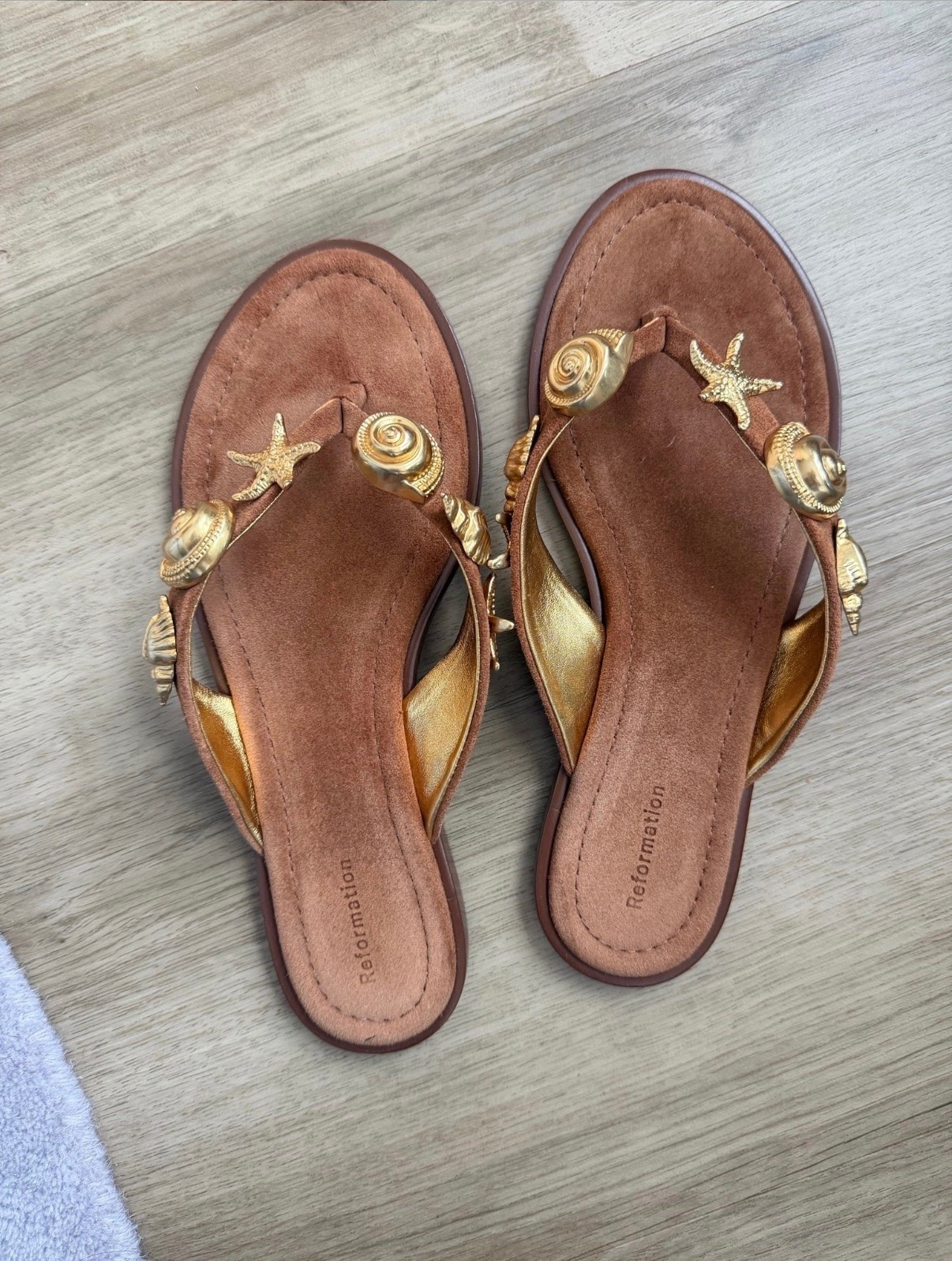 🐚✨ The sandals that instantly make every outfit feel like vacation.

These coastal-inspired sandals are the cutest finishing touch for summer outfits—complete with shell and starfish details that look straight out of a boutique. Perfect for beach trips, resort wear, summer dinners, and all your coastal grandma dreams. ☀️🌊


#LTKStyle #SummerSandals #CoastalStyle #BeachVacation #ResortWear #VacationOutfit #CoastalGrandmaStyle #SummerFashion #StatementSandals #BeachyStyle #VacationPacking #LTKFinds #NeutralStyle #SummerAccessories #SeashellStyle
